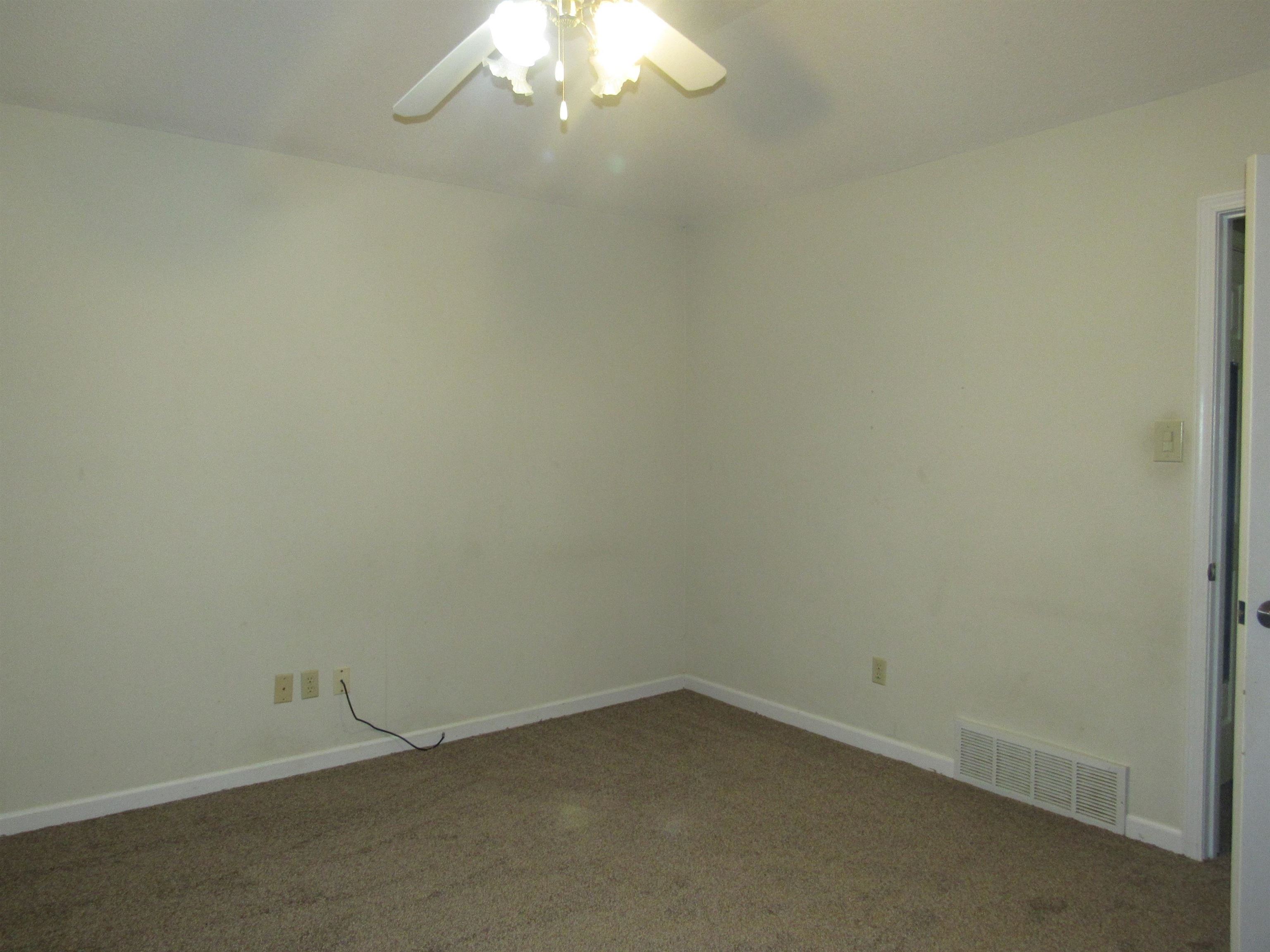 7513 Meadowland Dr Property Photo 8