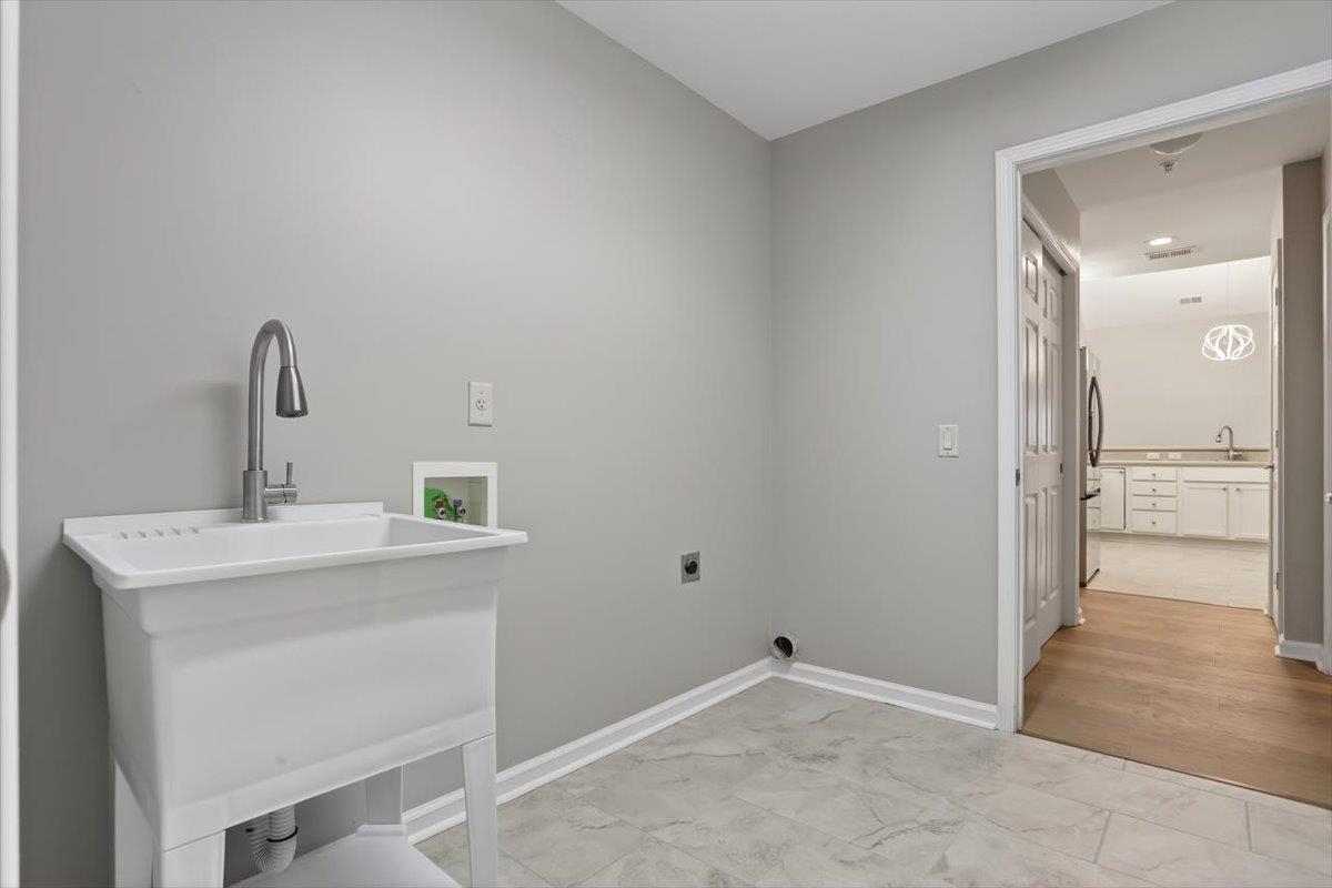 1693 E Southfield Cir Property Photo 29