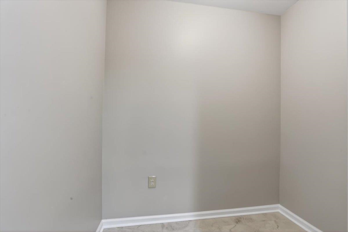 1693 E Southfield Cir Property Photo 31