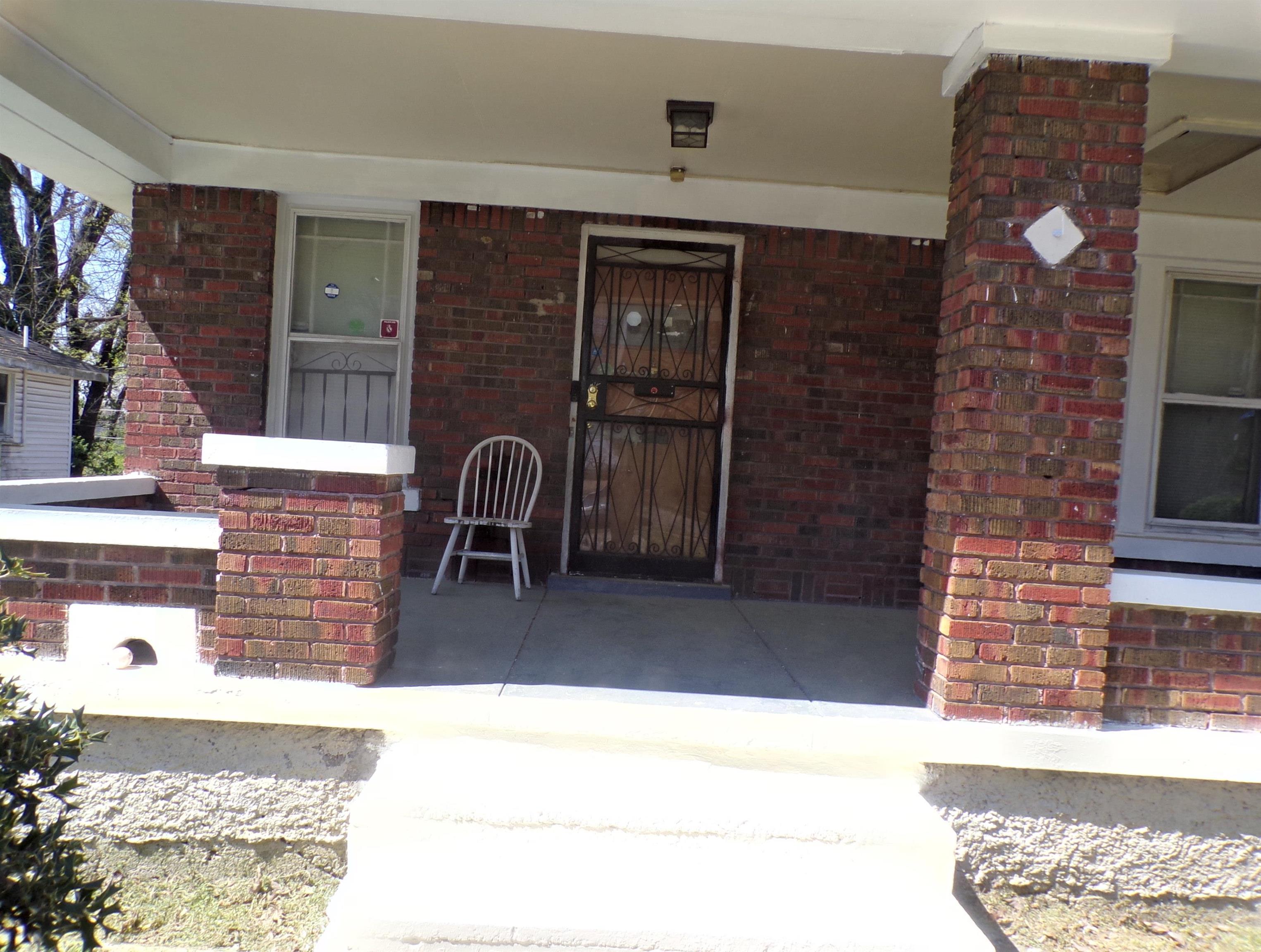 756 S Parkway St E Property Photo 2