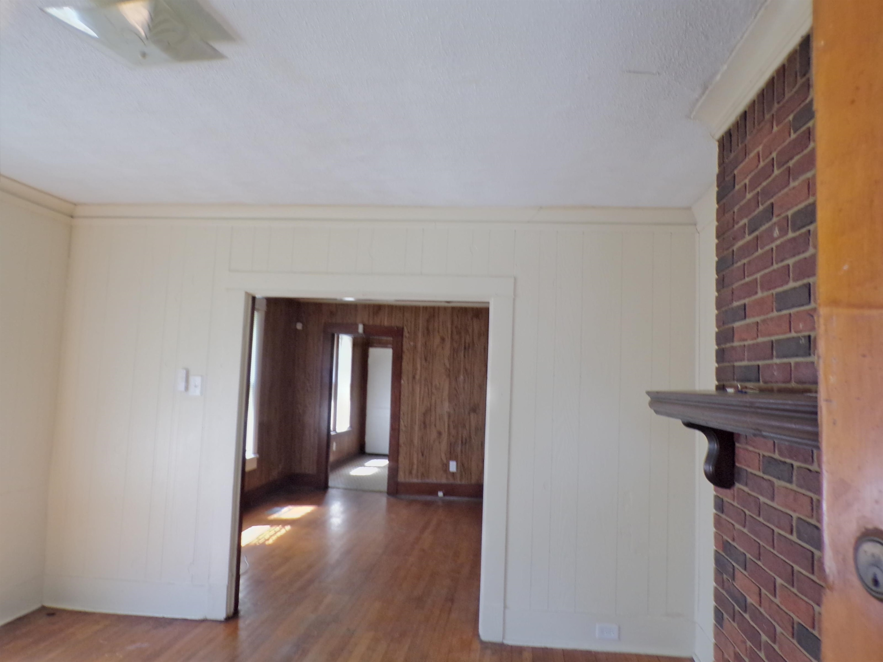 756 S Parkway St E Property Photo 4