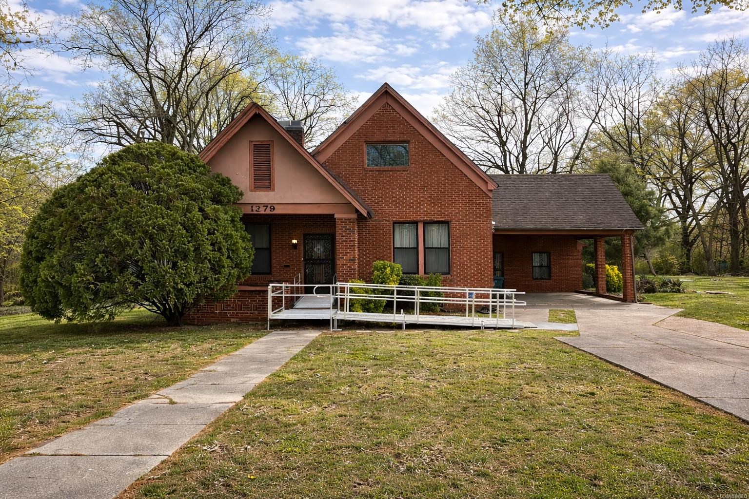 1379 E Mclemore Ave Property Photo 10
