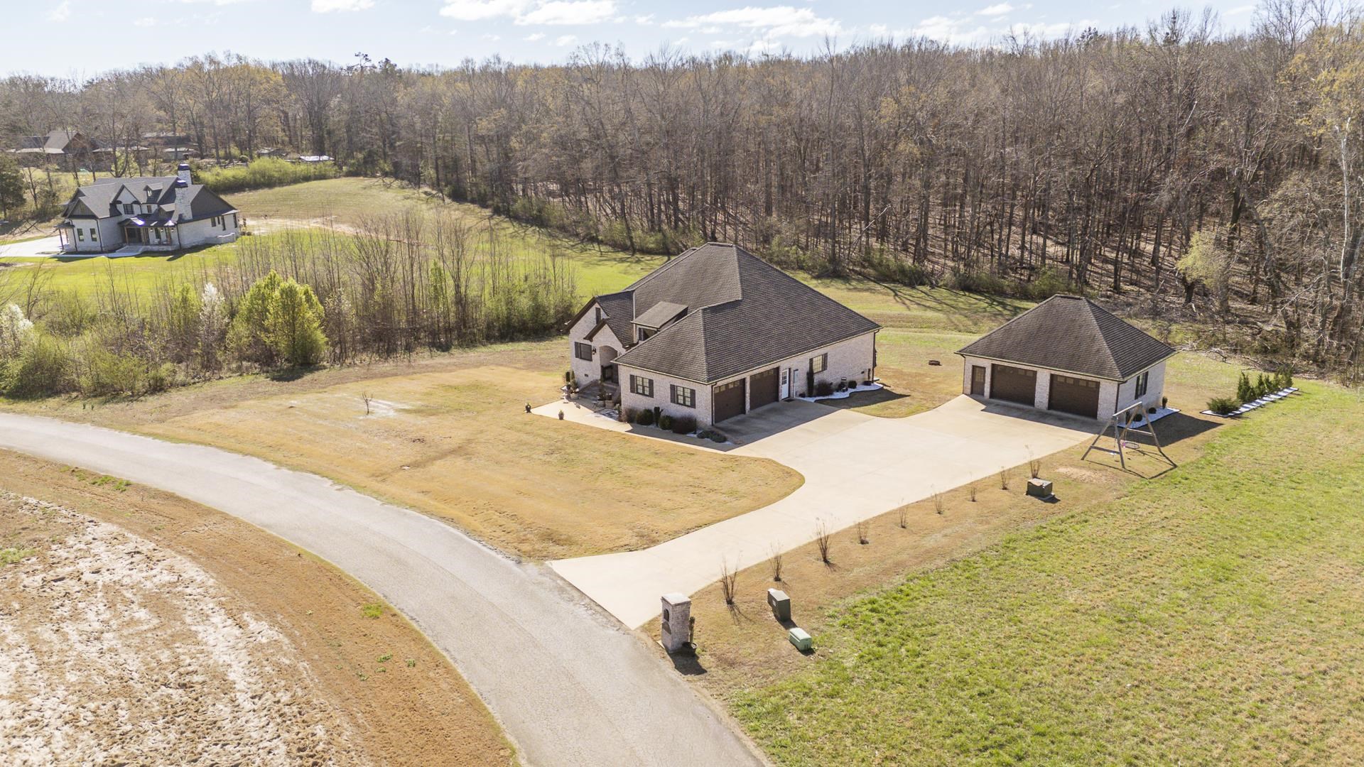 340 Grand Oaks Cv Property Photo 1