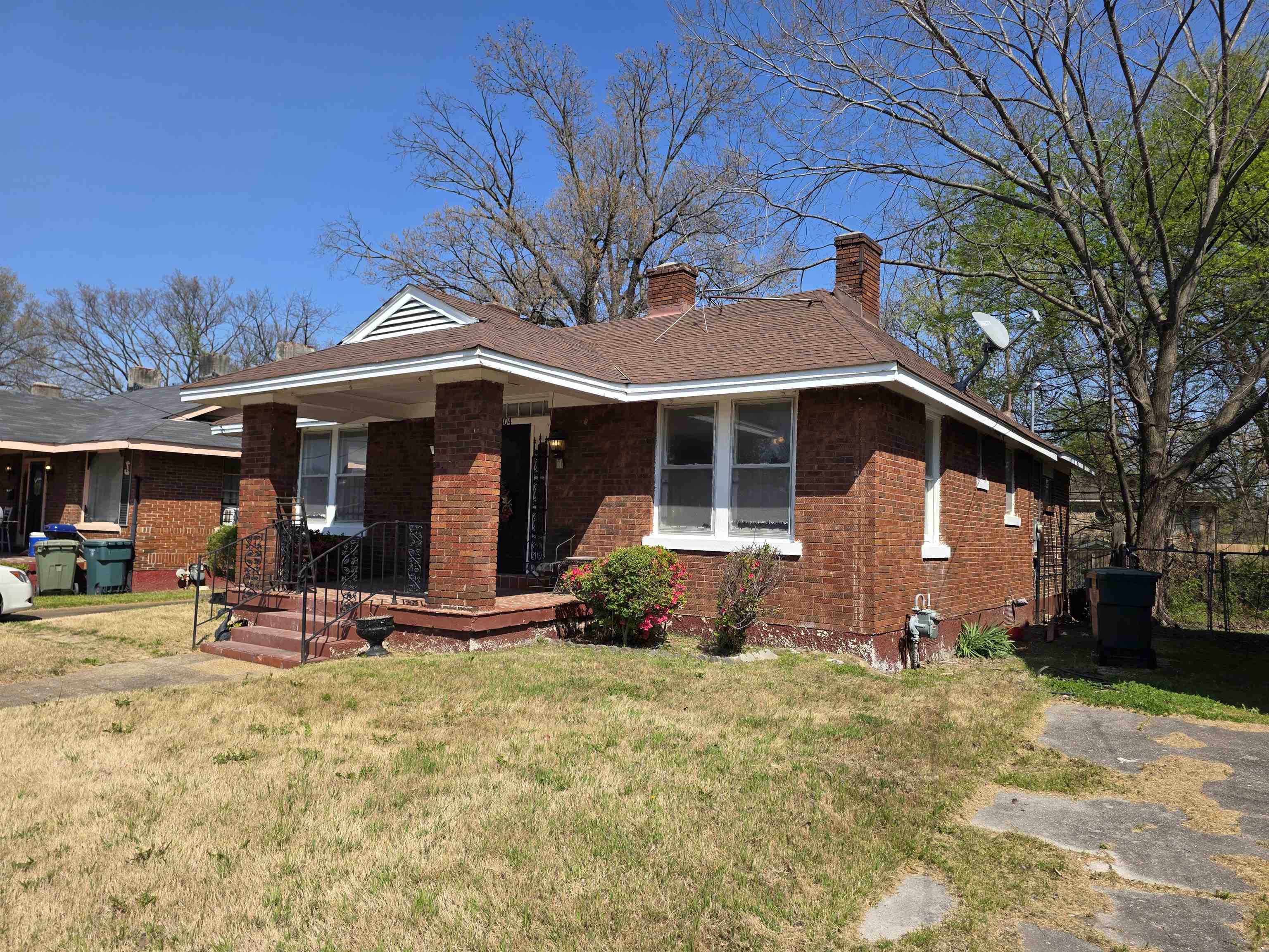 1404 Cameron St Property Photo 2