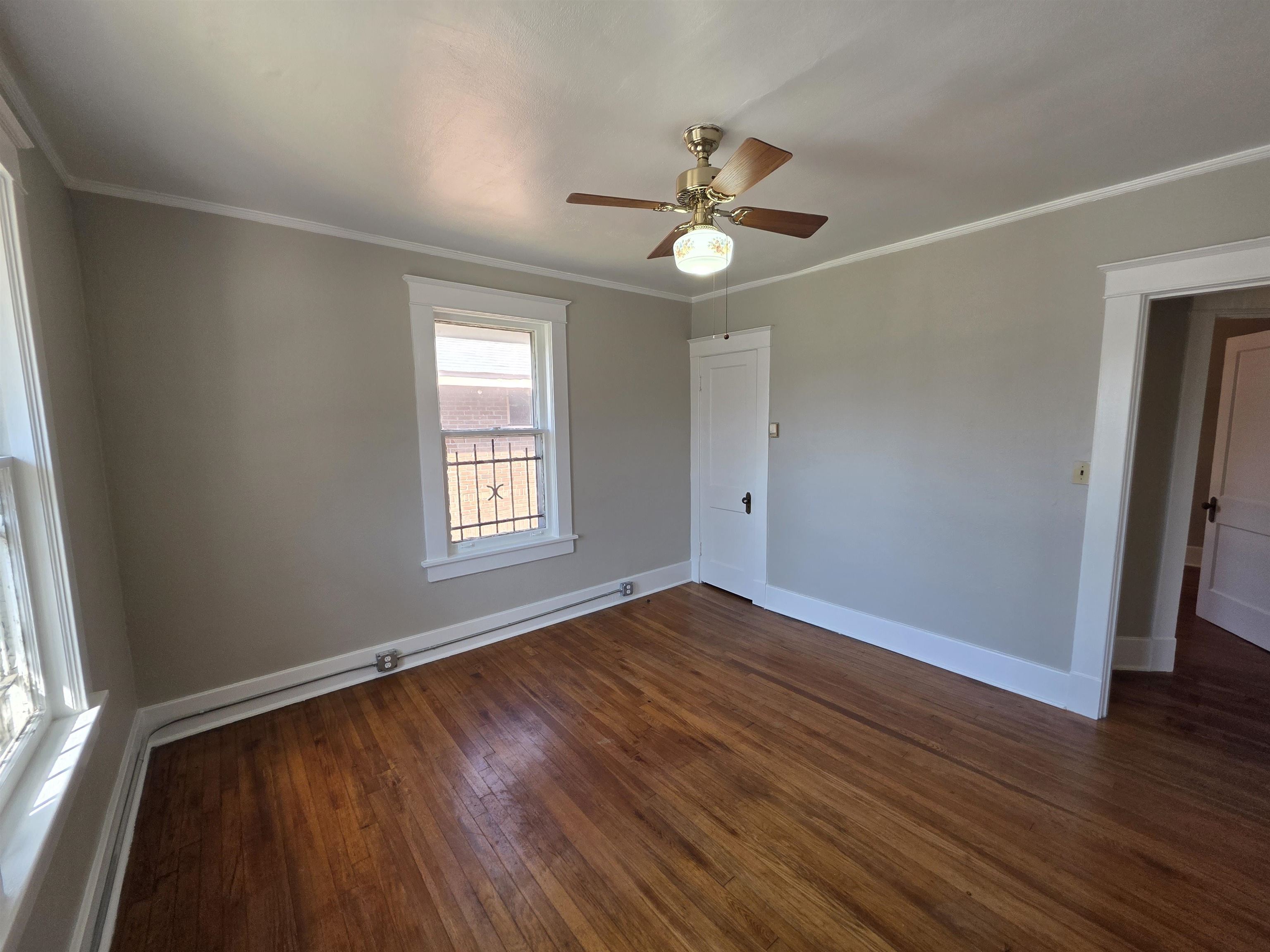 1404 Cameron St Property Photo 12
