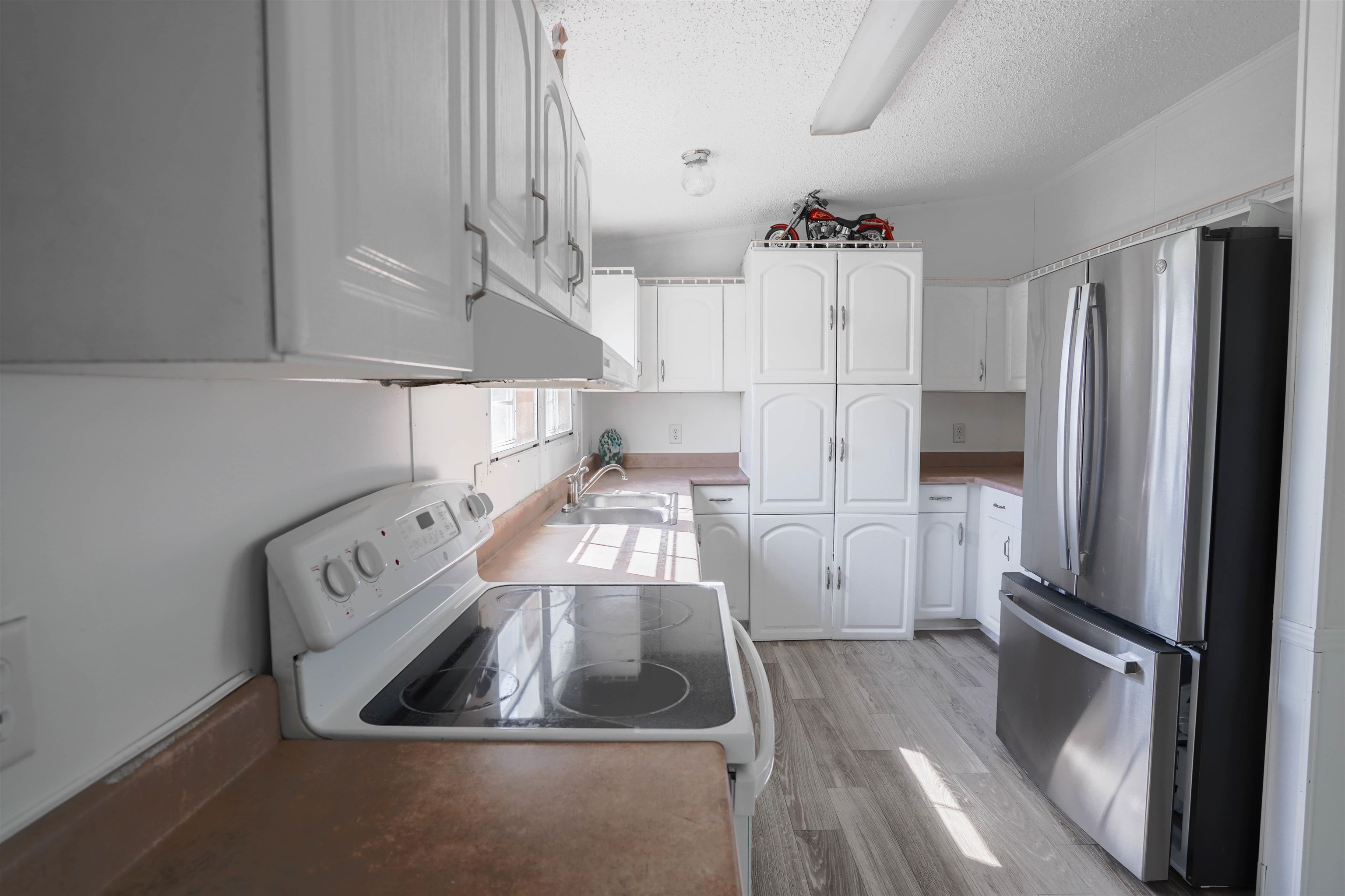 2765 Thorpe Dr Property Photo 5
