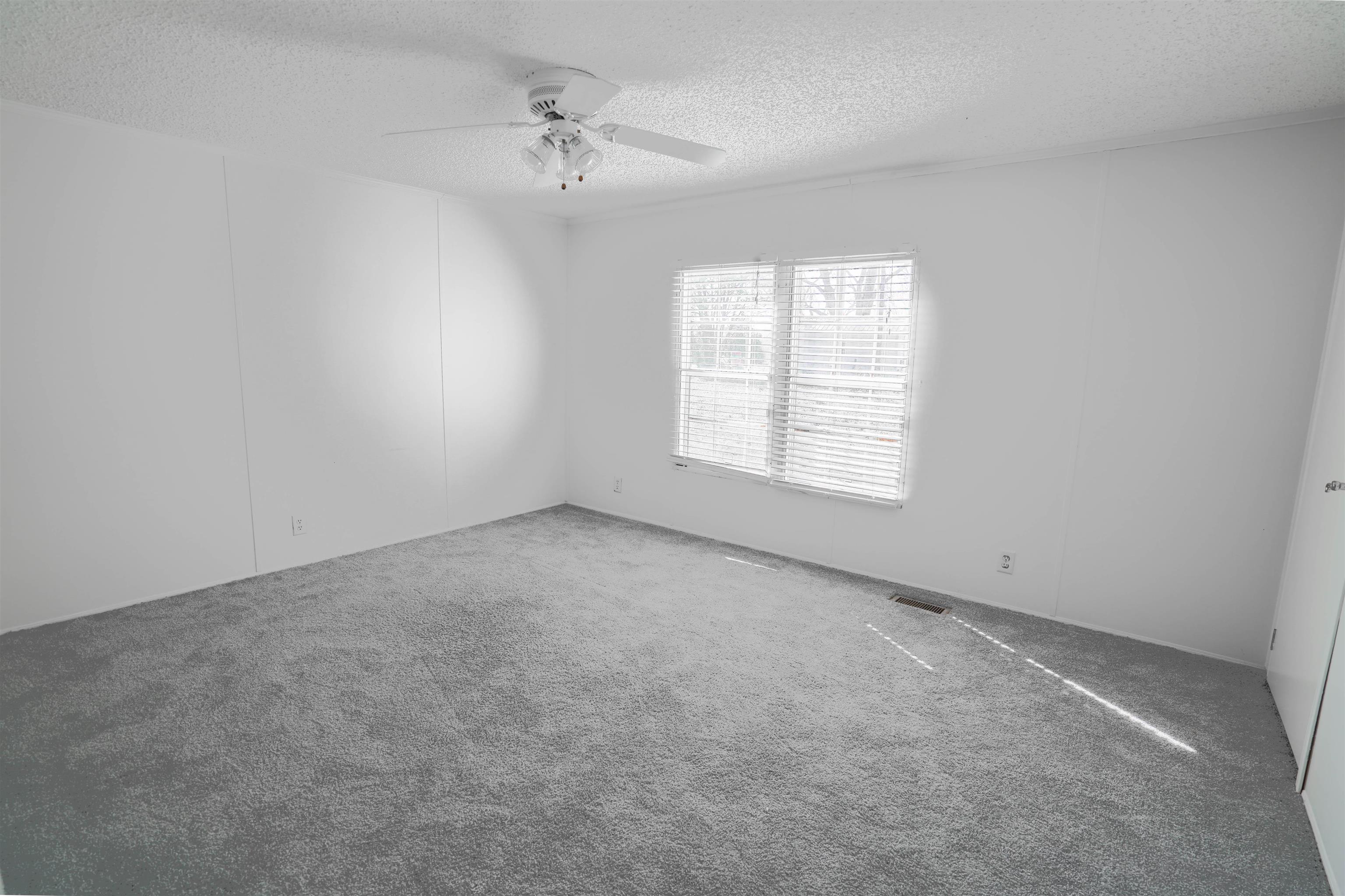 2765 Thorpe Dr Property Photo 15