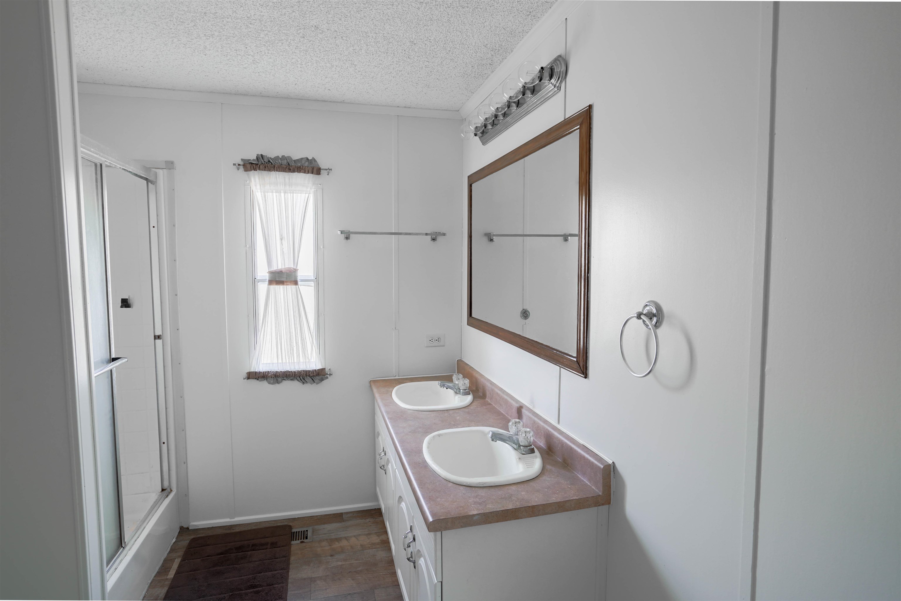 2765 Thorpe Dr Property Photo 19