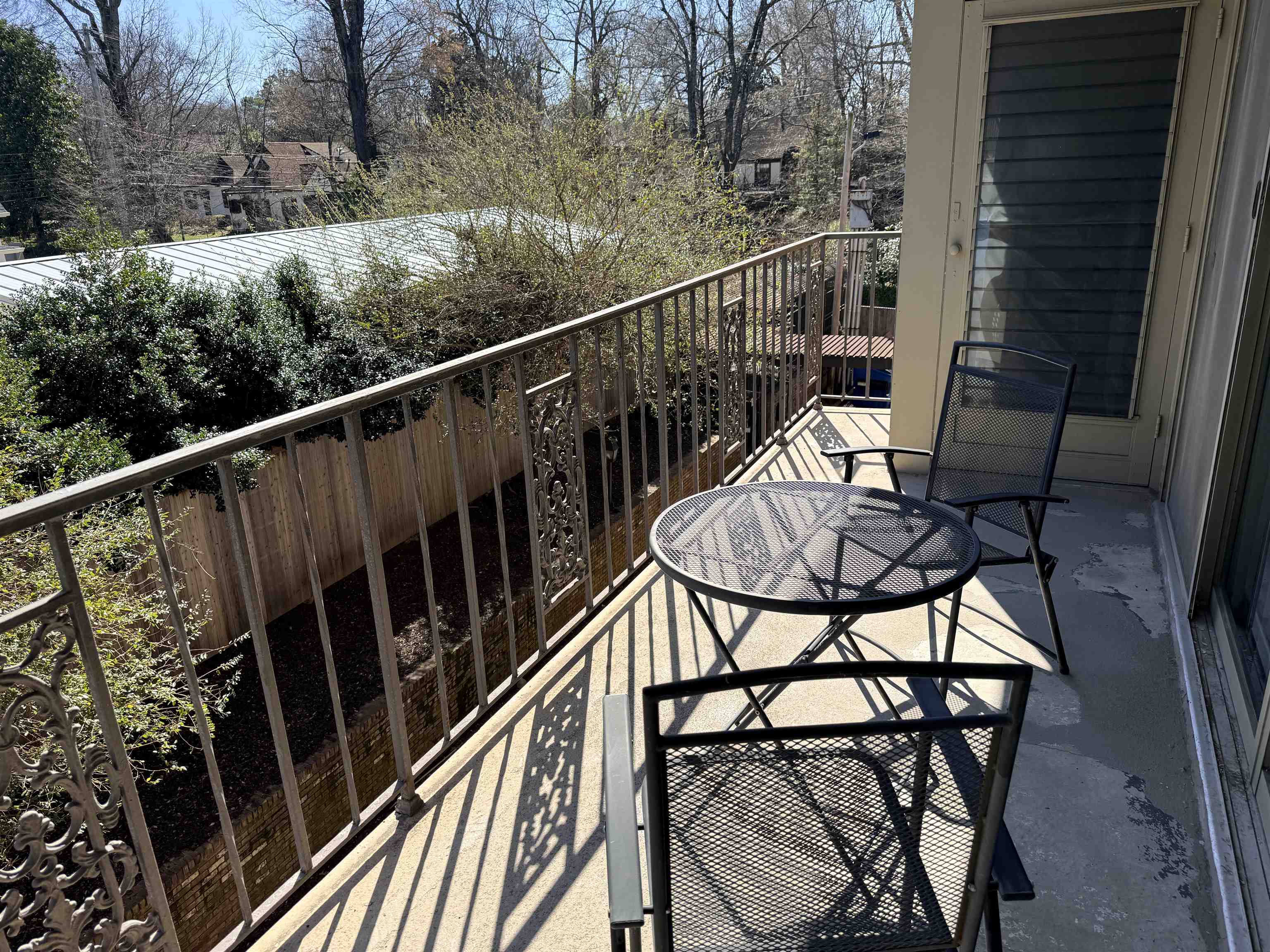 2195 Poplar Ave 304 Property Photo 17