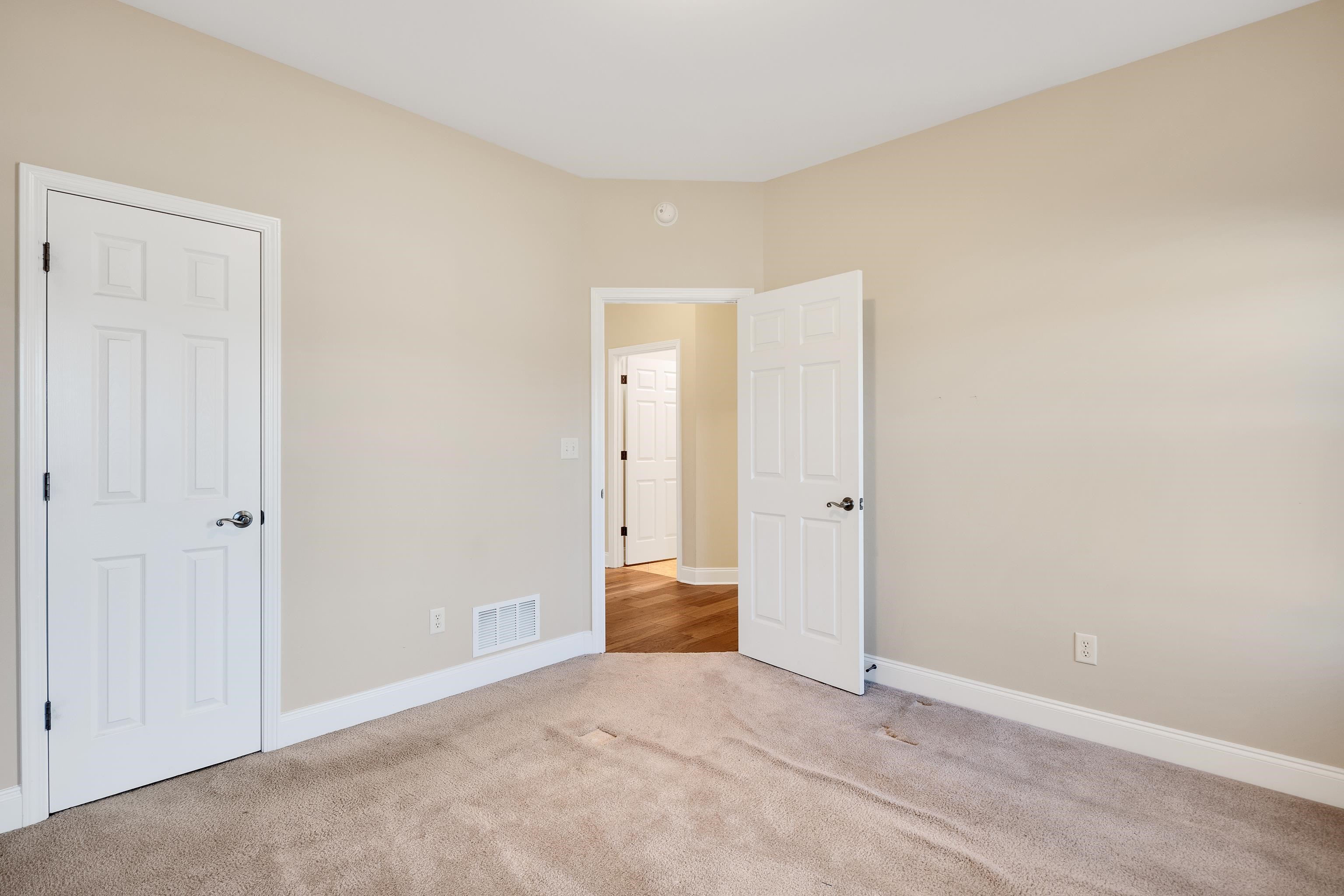 450 Lewis Fairway Cir Property Photo 28