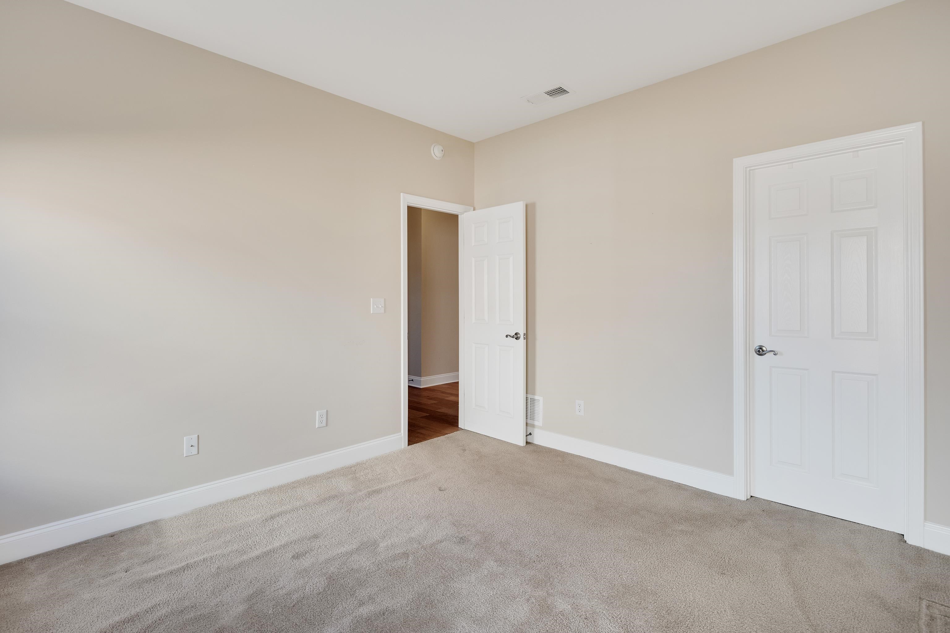 450 Lewis Fairway Cir Property Photo 31