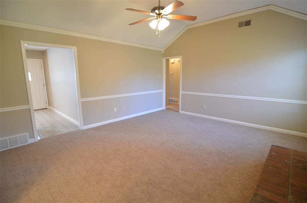 2717 Deer Glade Ln Property Photo 7