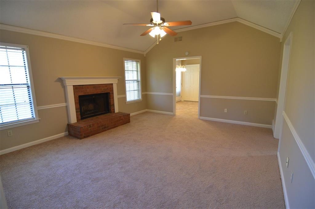 2717 Deer Glade Ln Property Photo 8