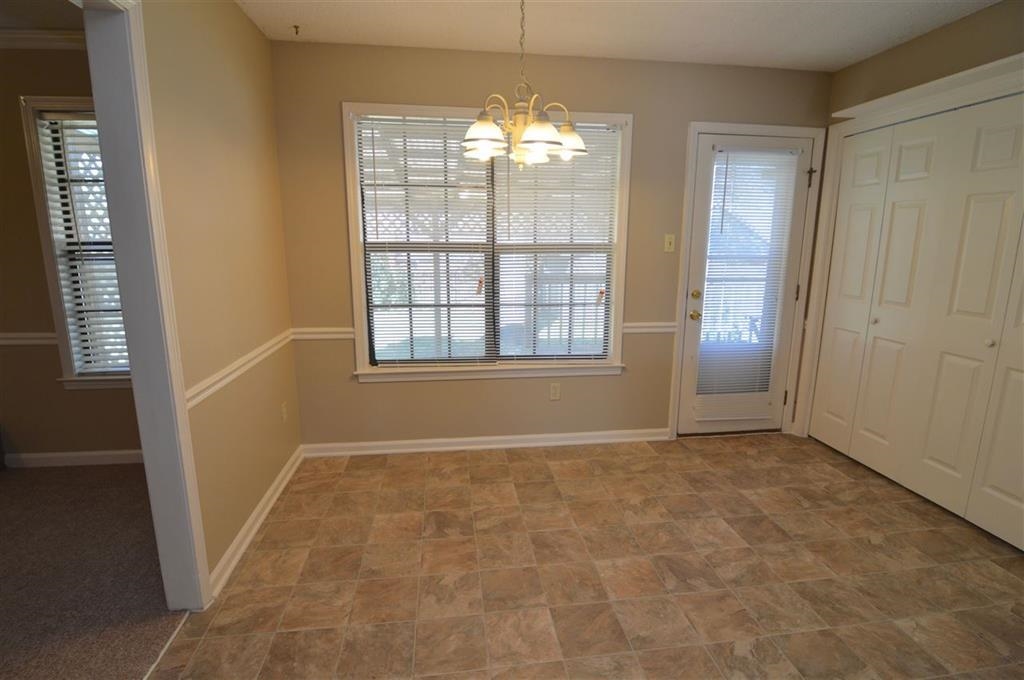 2717 Deer Glade Ln Property Photo 13