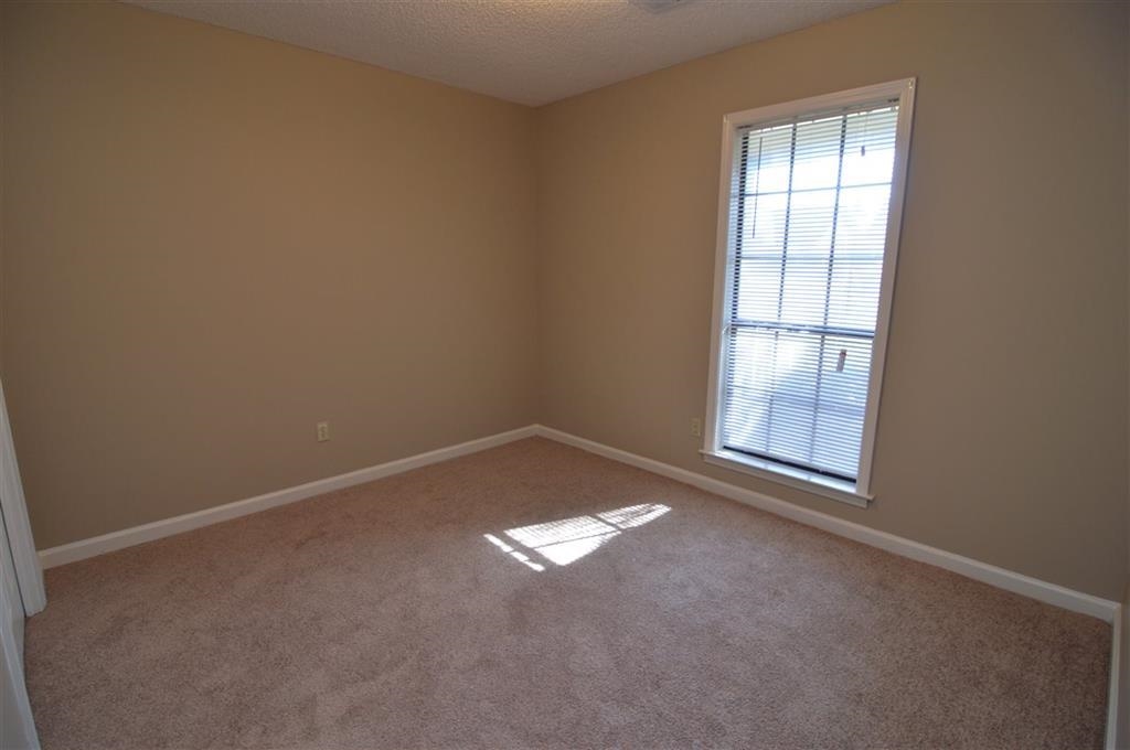 2717 Deer Glade Ln Property Photo 17