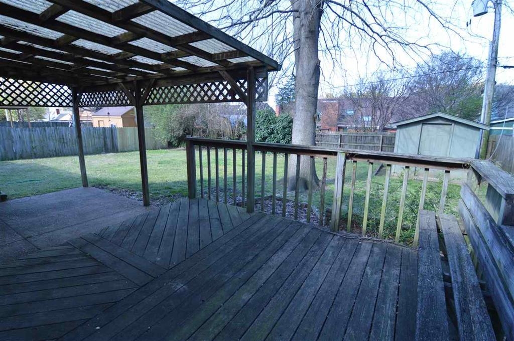 2717 Deer Glade Ln Property Photo 21