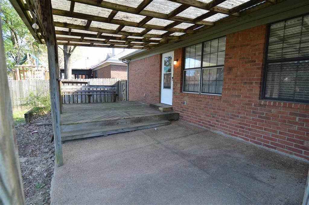 2717 Deer Glade Ln Property Photo 22