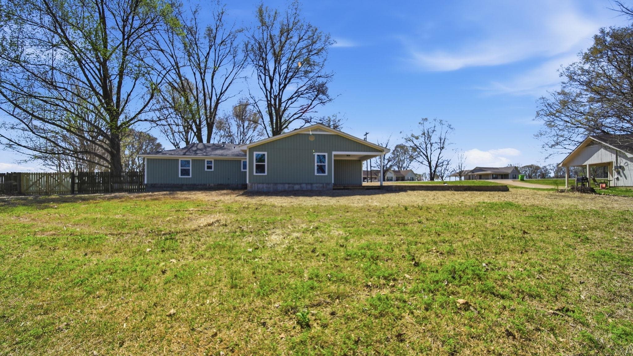 1254 Burnett Ln Property Photo 5