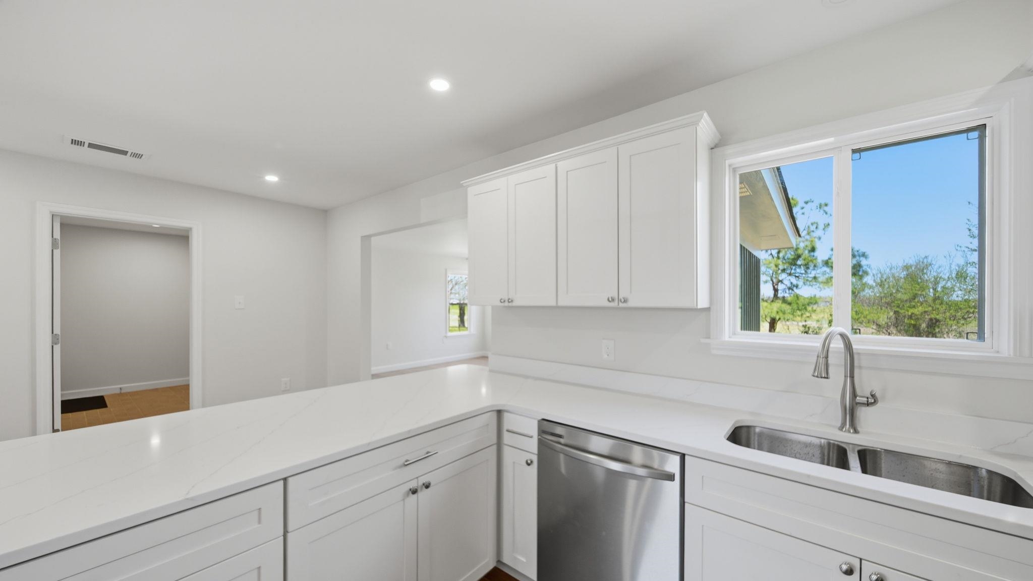 1254 Burnett Ln Property Photo 15