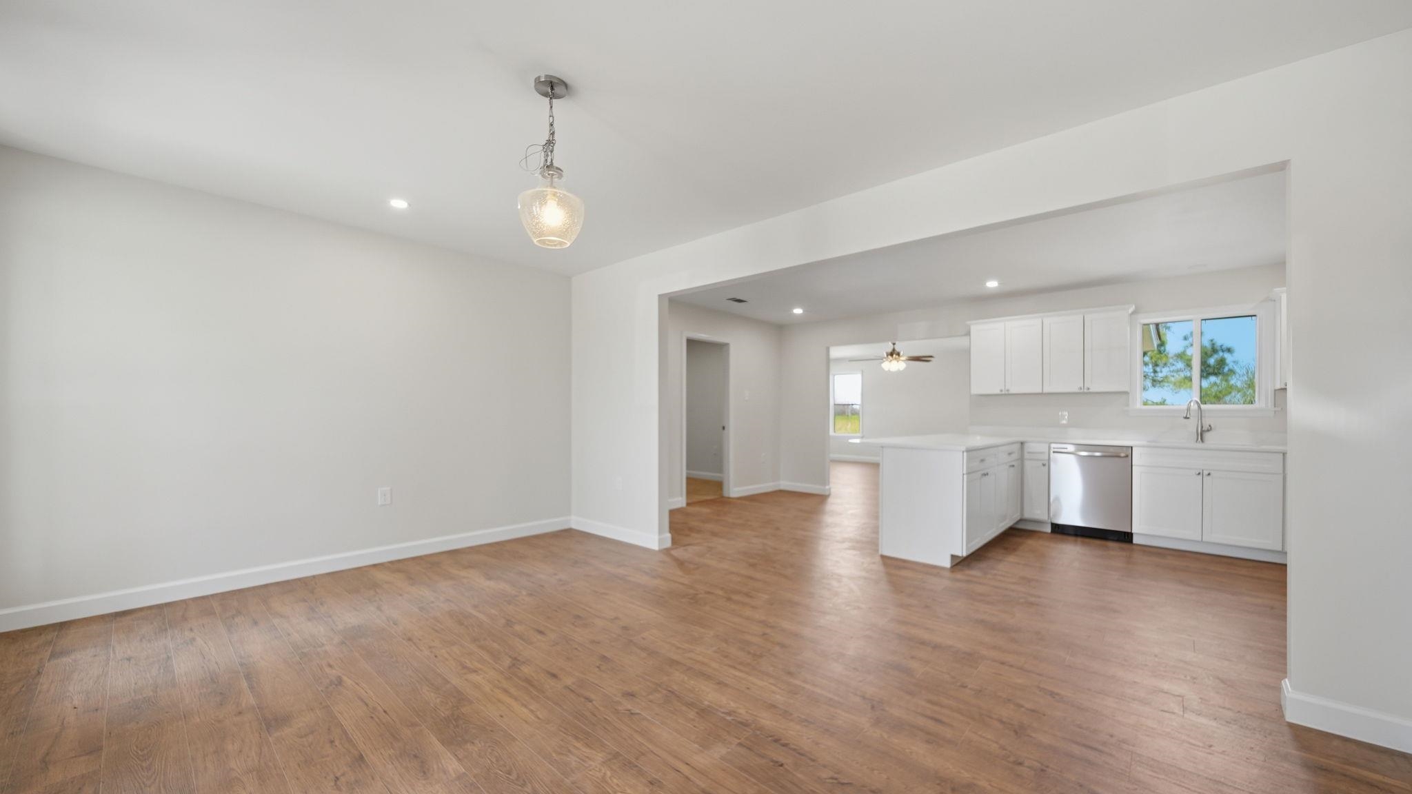 1254 Burnett Ln Property Photo 17