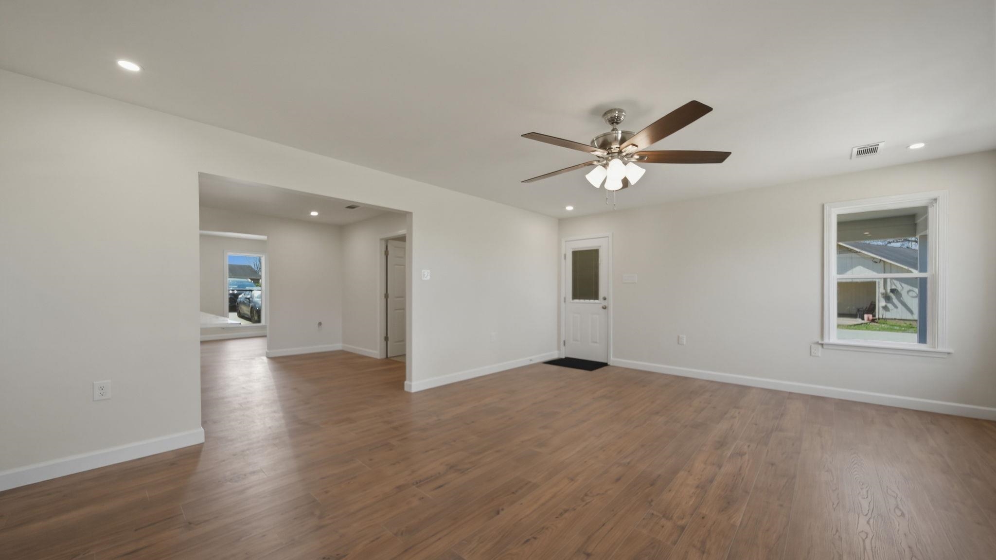 1254 Burnett Ln Property Photo 22
