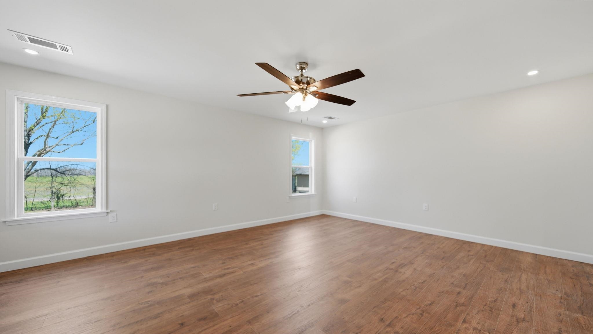 1254 Burnett Ln Property Photo 24