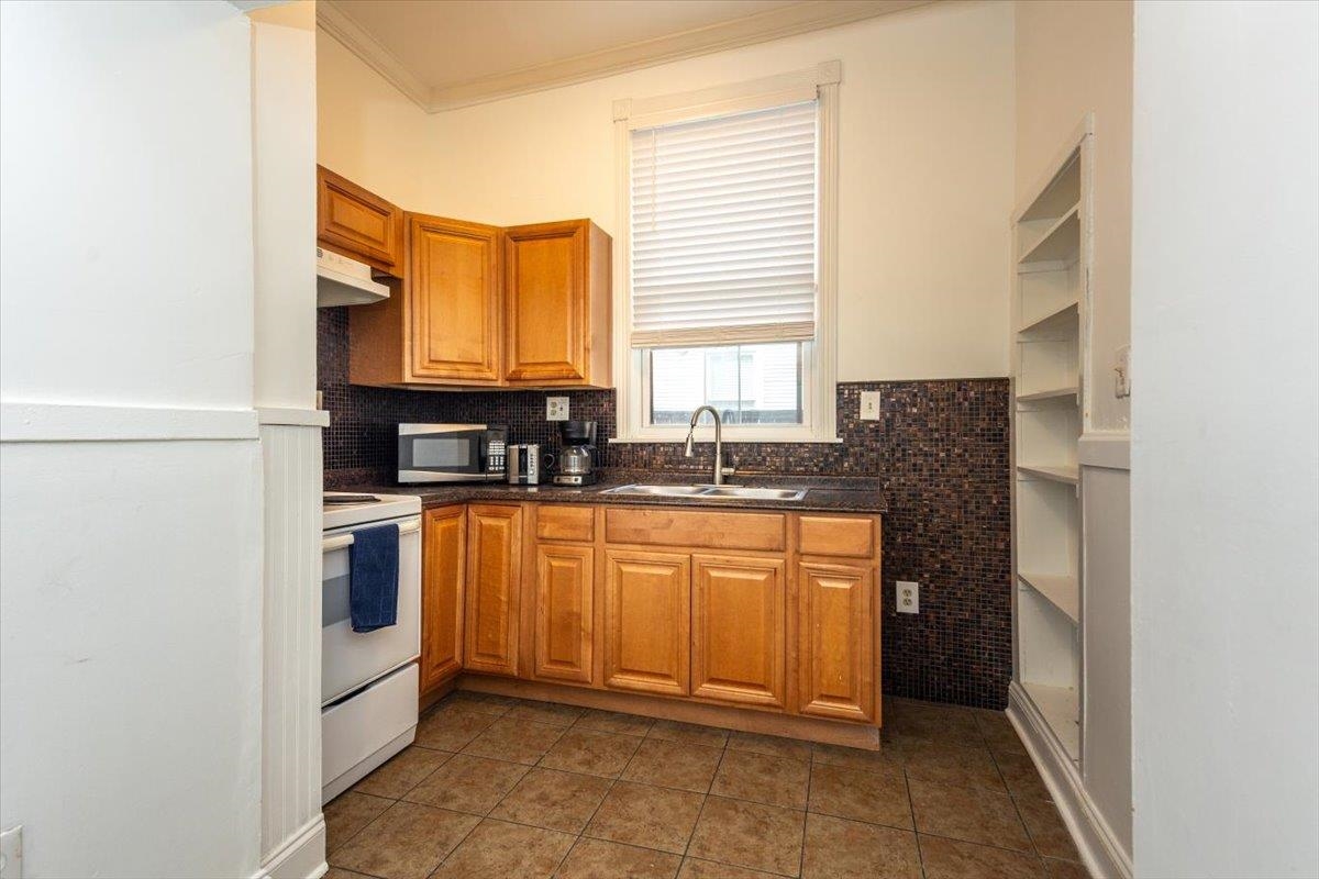 1462 Carr Ave Property Photo 10