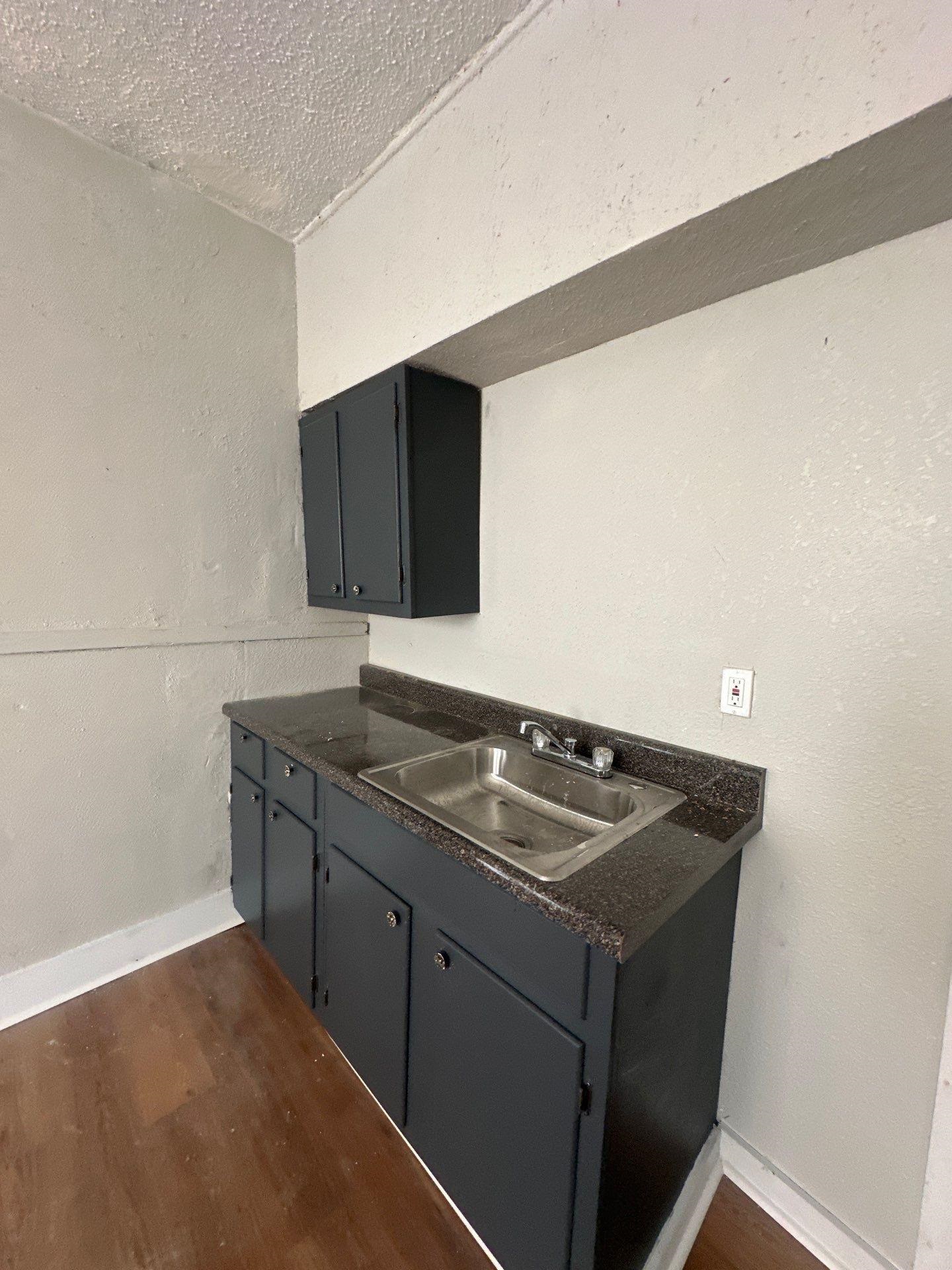 1075 Kney St Property Photo 7