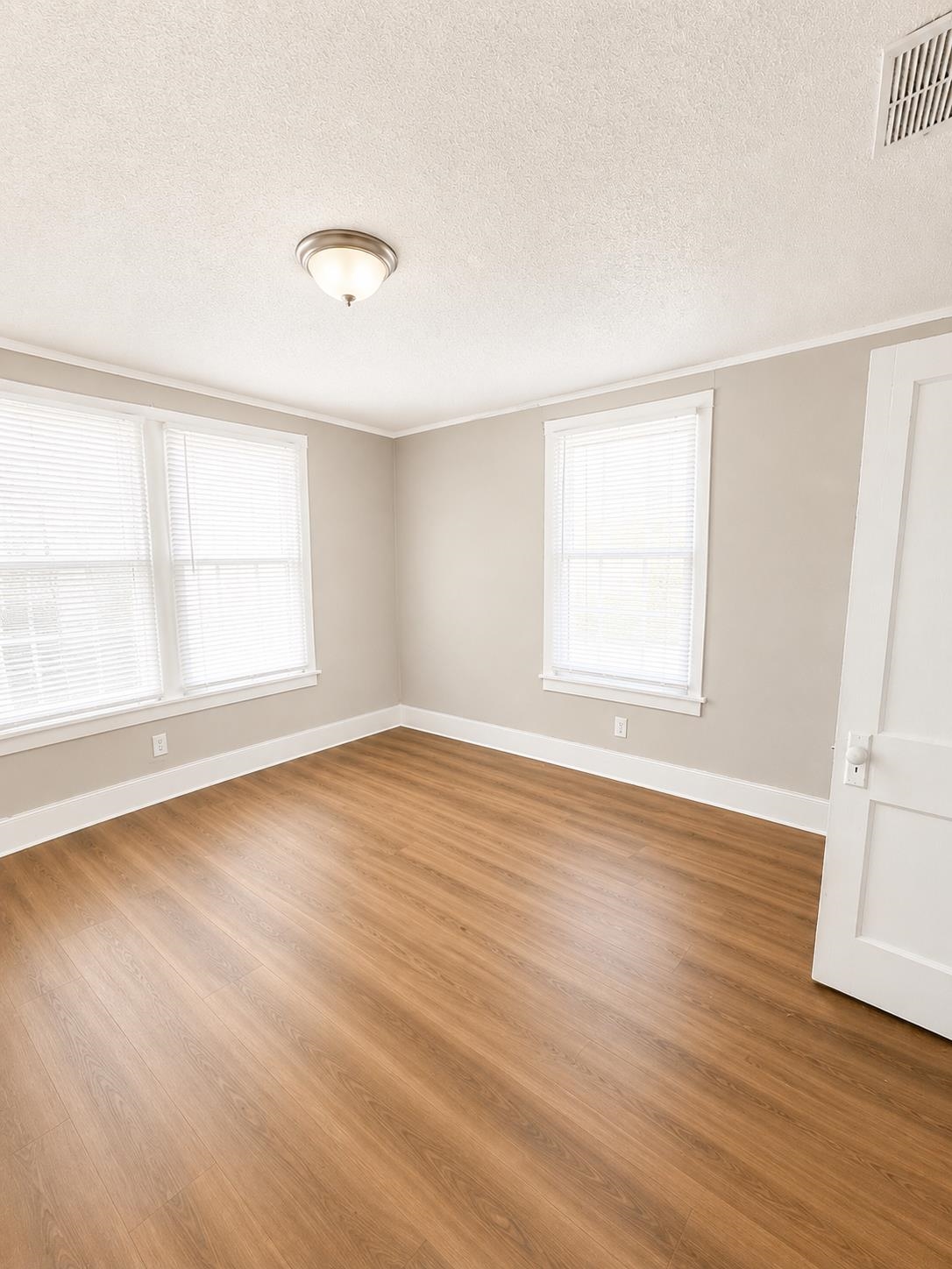 1075 Kney St Property Photo 12