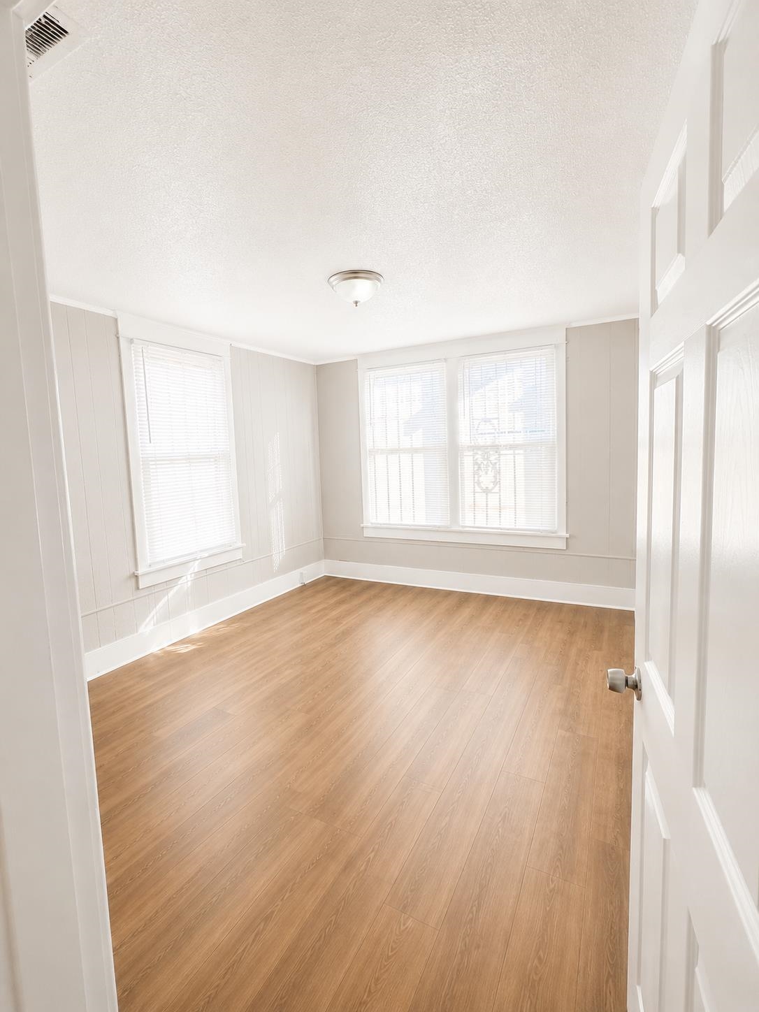 1075 Kney St Property Photo 13