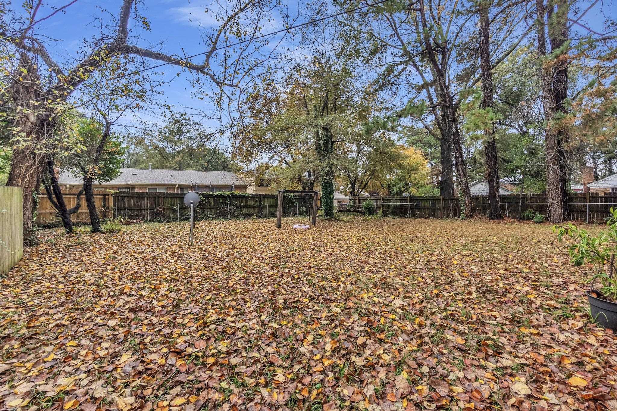 4905 Fernbrook Dr Property Photo 9