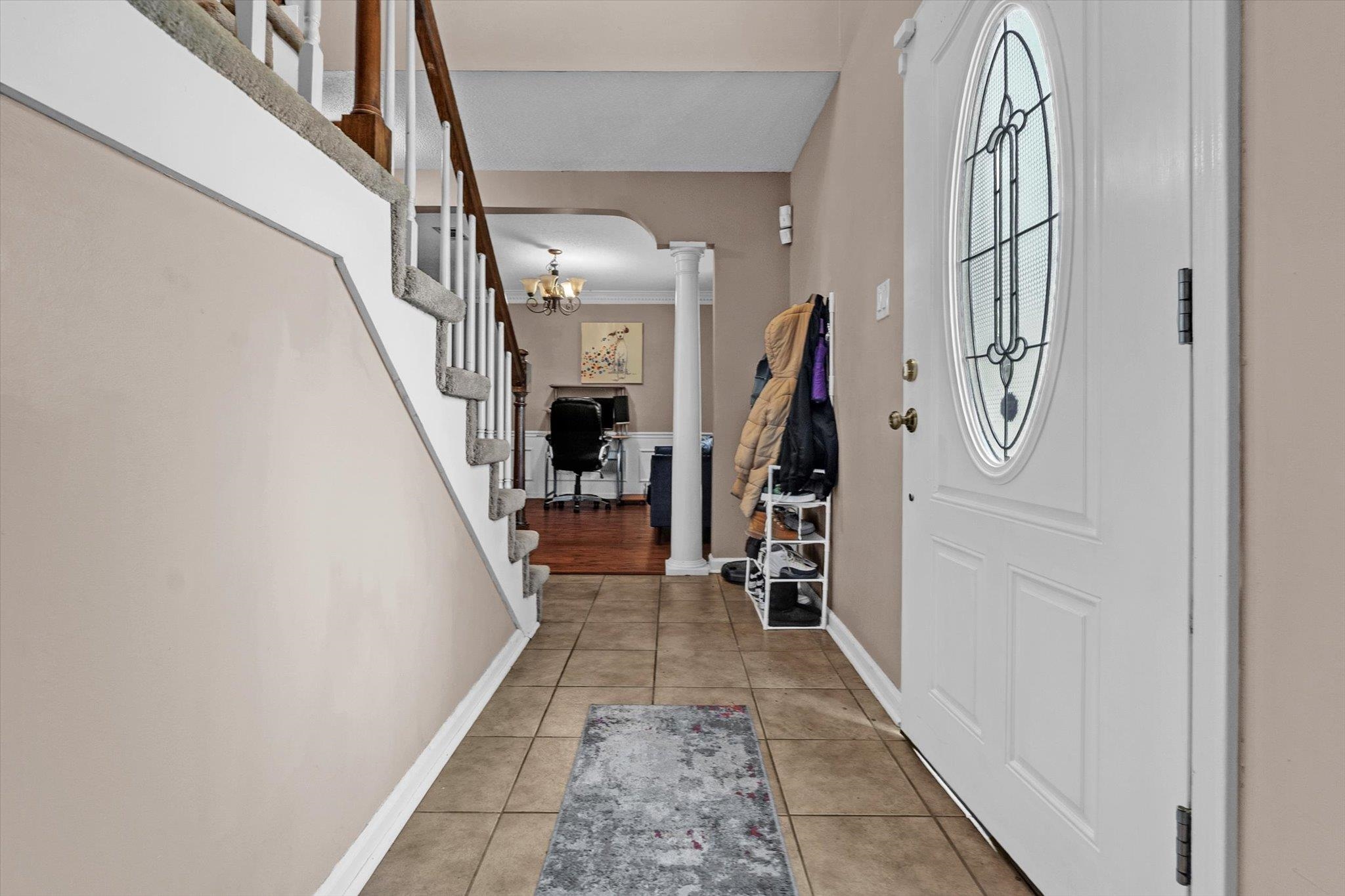 480 Friars Point Ln Property Photo 4