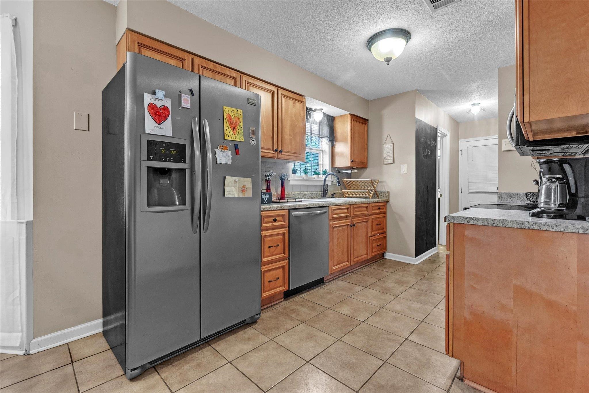 480 Friars Point Ln Property Photo 9
