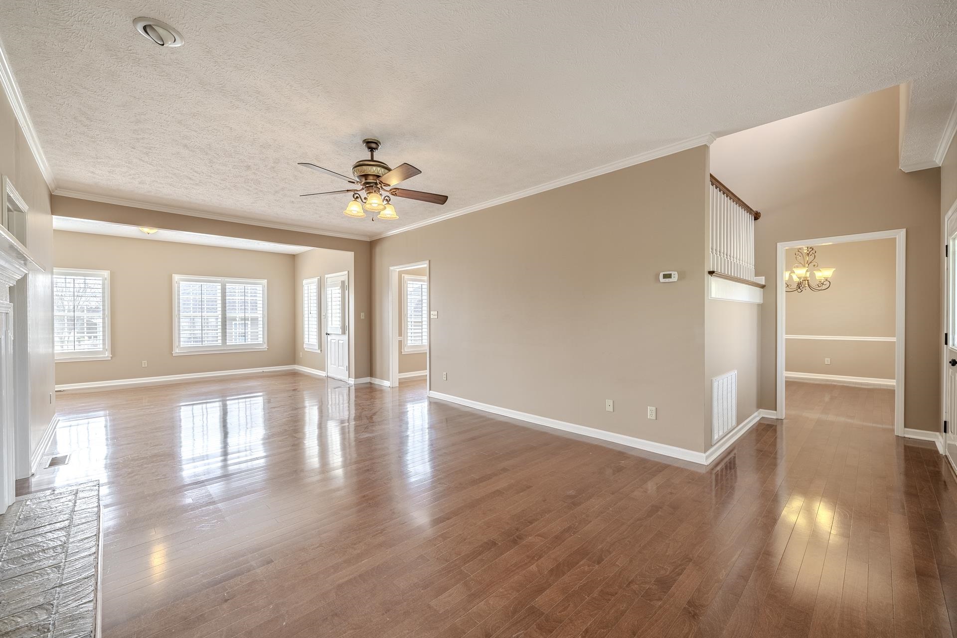 565 Bowen Dr Property Photo 6