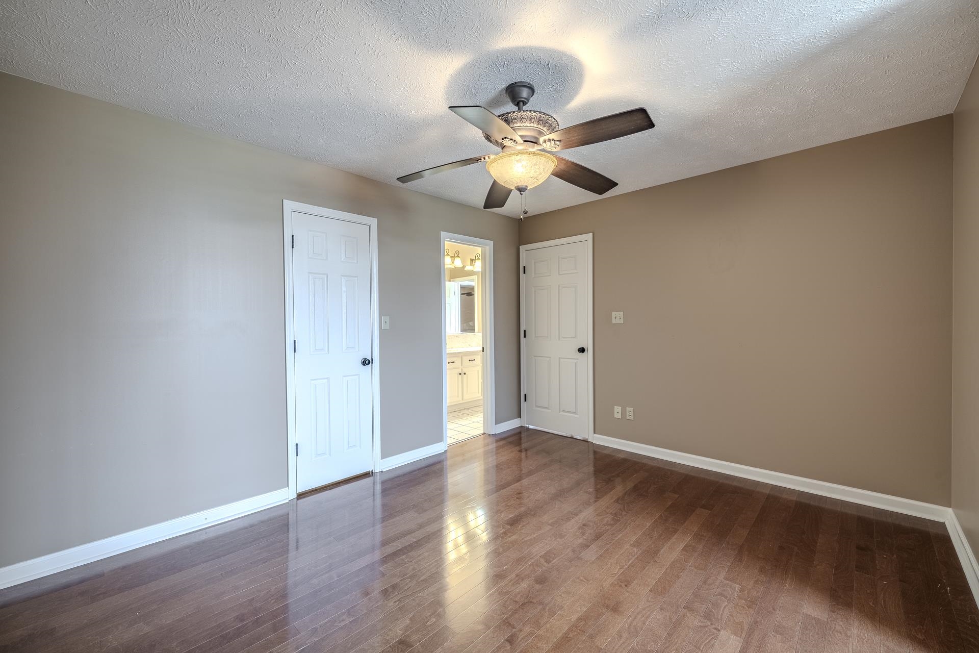 565 Bowen Dr Property Photo 20
