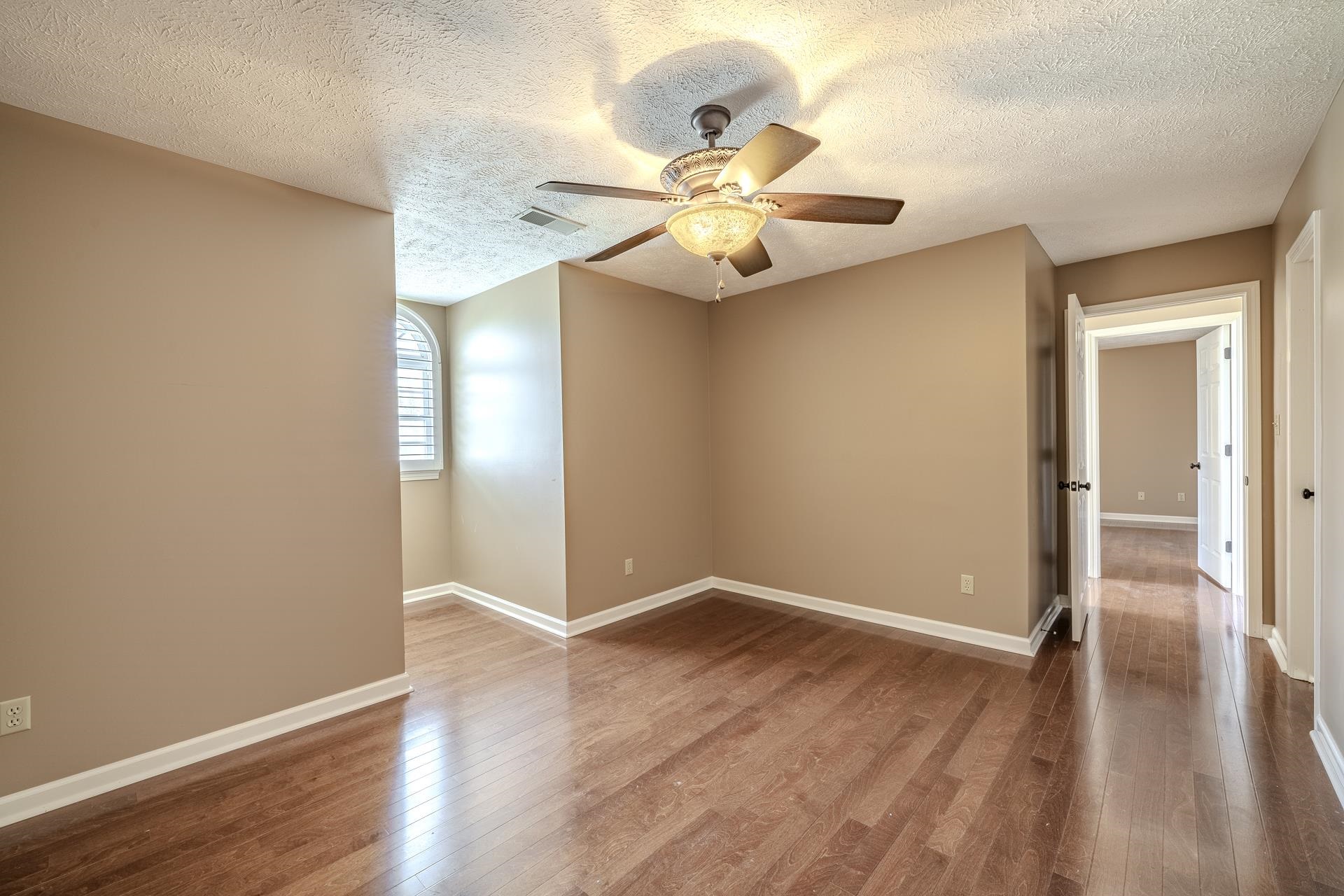565 Bowen Dr Property Photo 25
