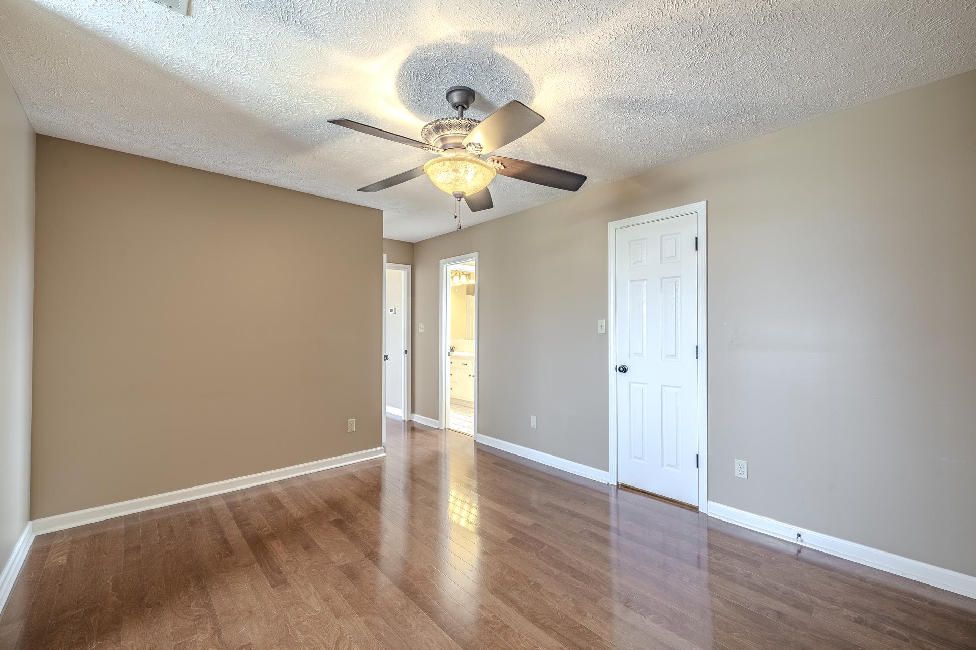 565 Bowen Dr Property Photo 27