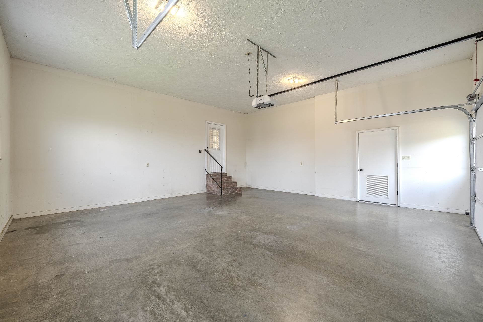 565 Bowen Dr Property Photo 35