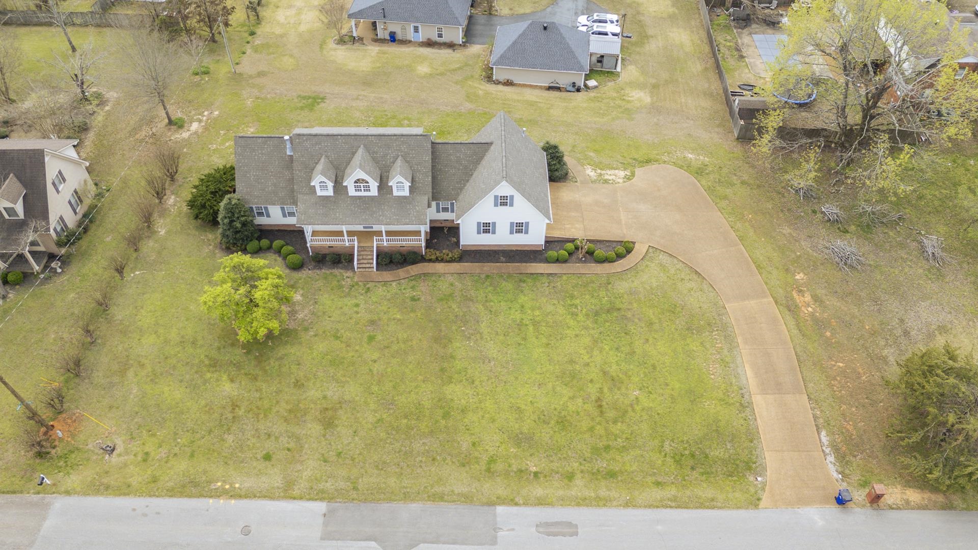 565 Bowen Dr Property Photo 40