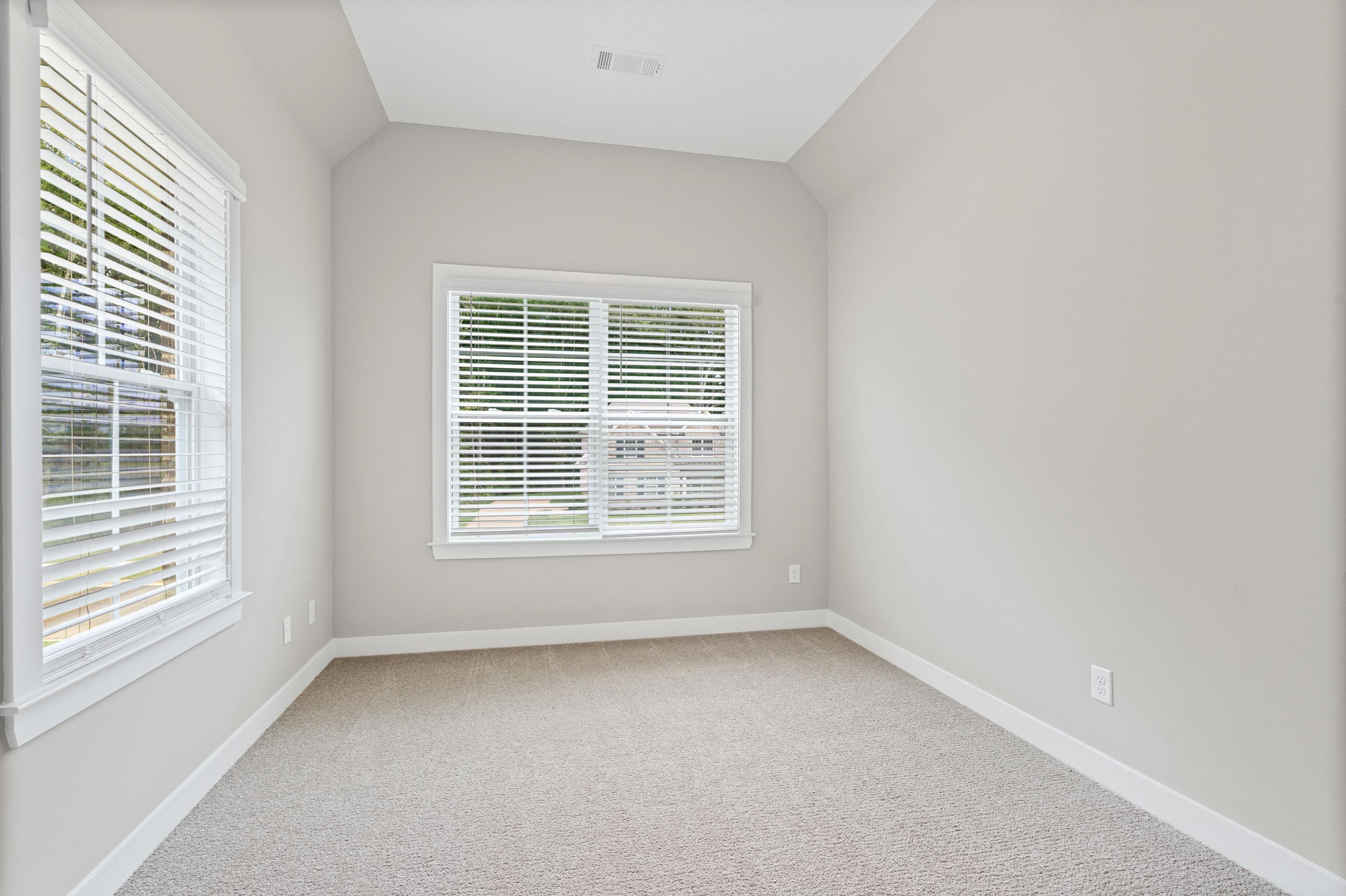 7037 Walker Farms Dr Property Photo 23