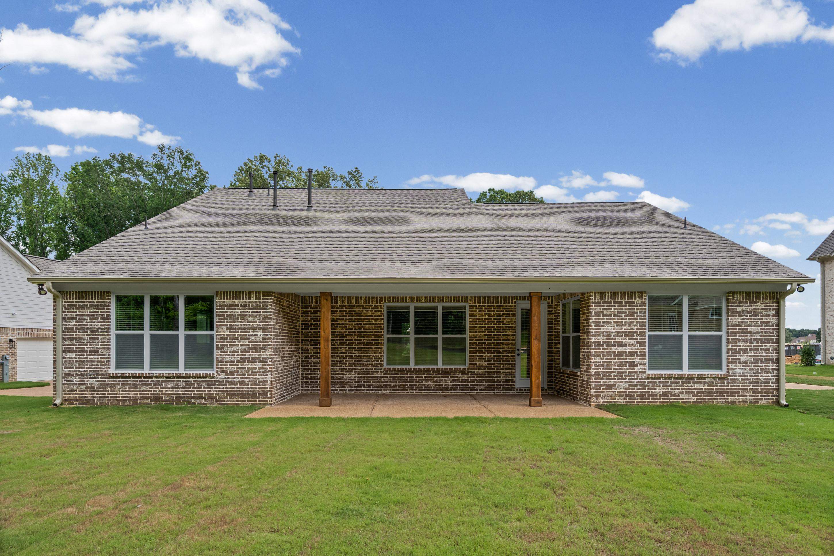 7037 Walker Farms Dr Property Photo 28