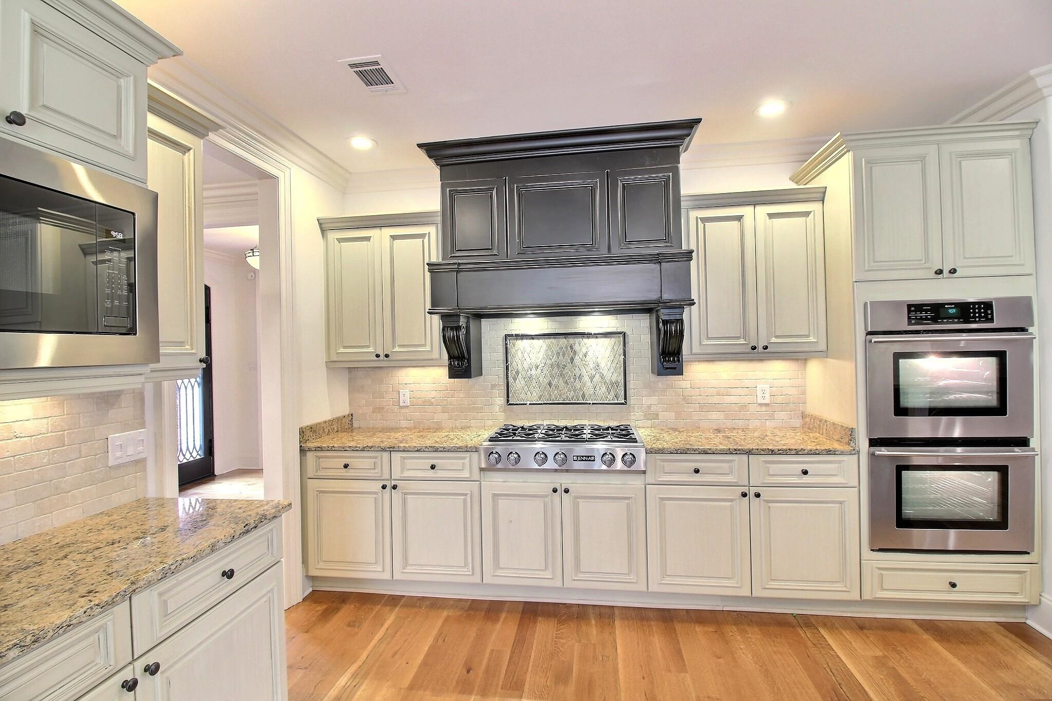 12530 Miss Dylan Cv Property Photo 12