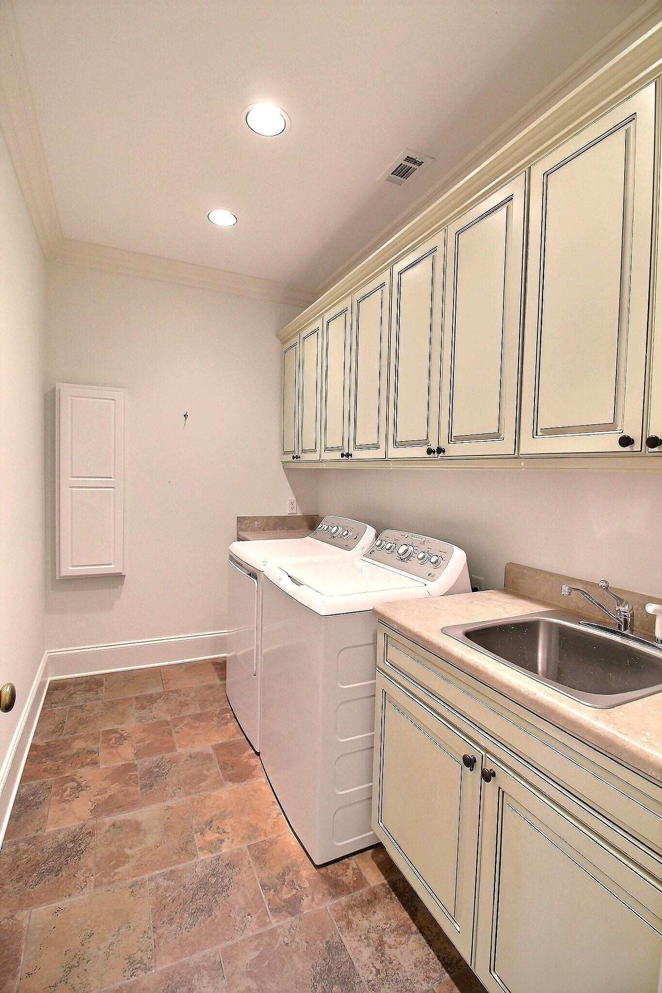 12530 Miss Dylan Cv Property Photo 32