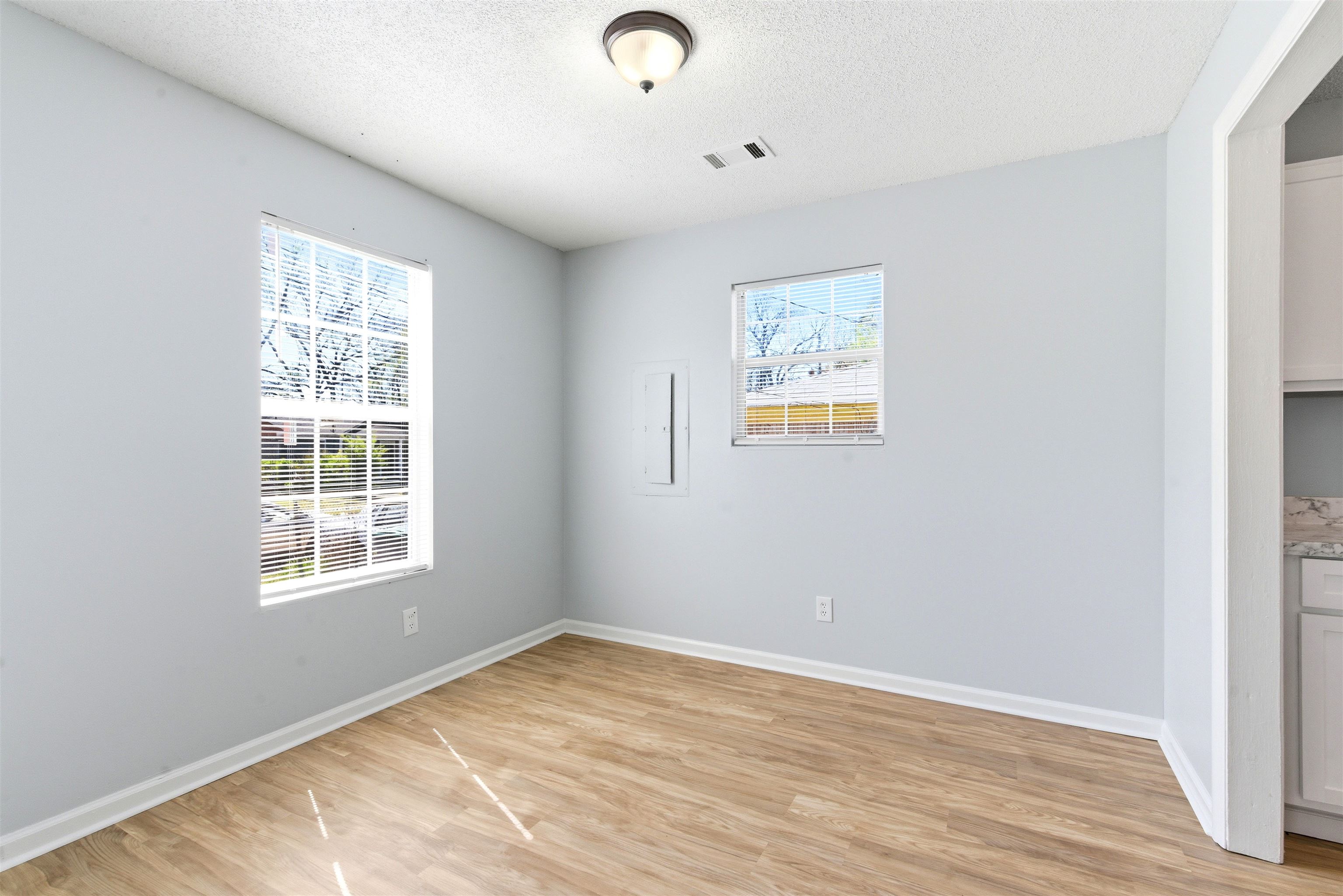 2120 Curry Ave Property Photo 7