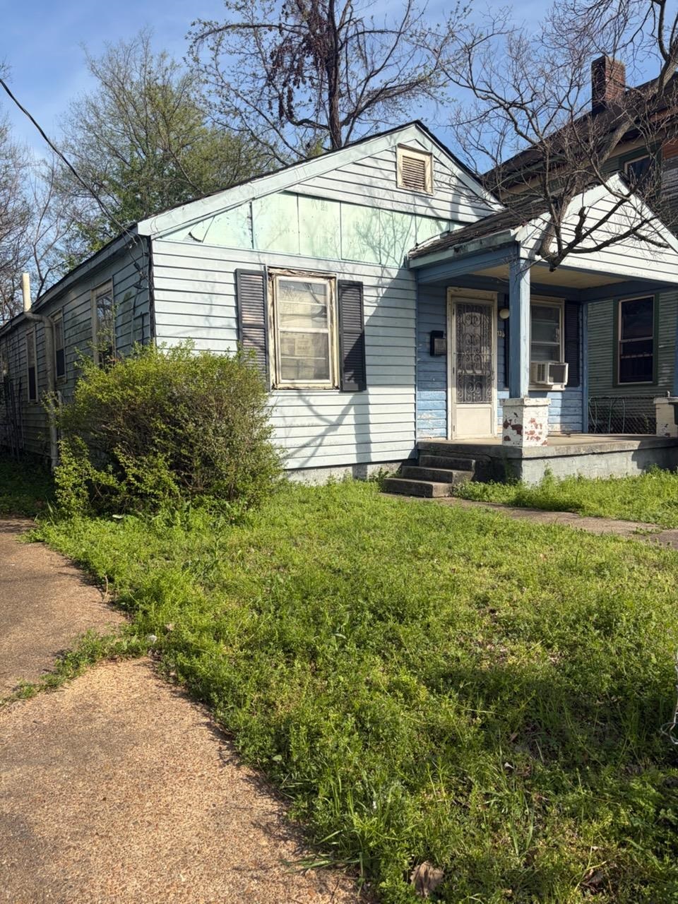 736 ALASKA ST Property Photo 1