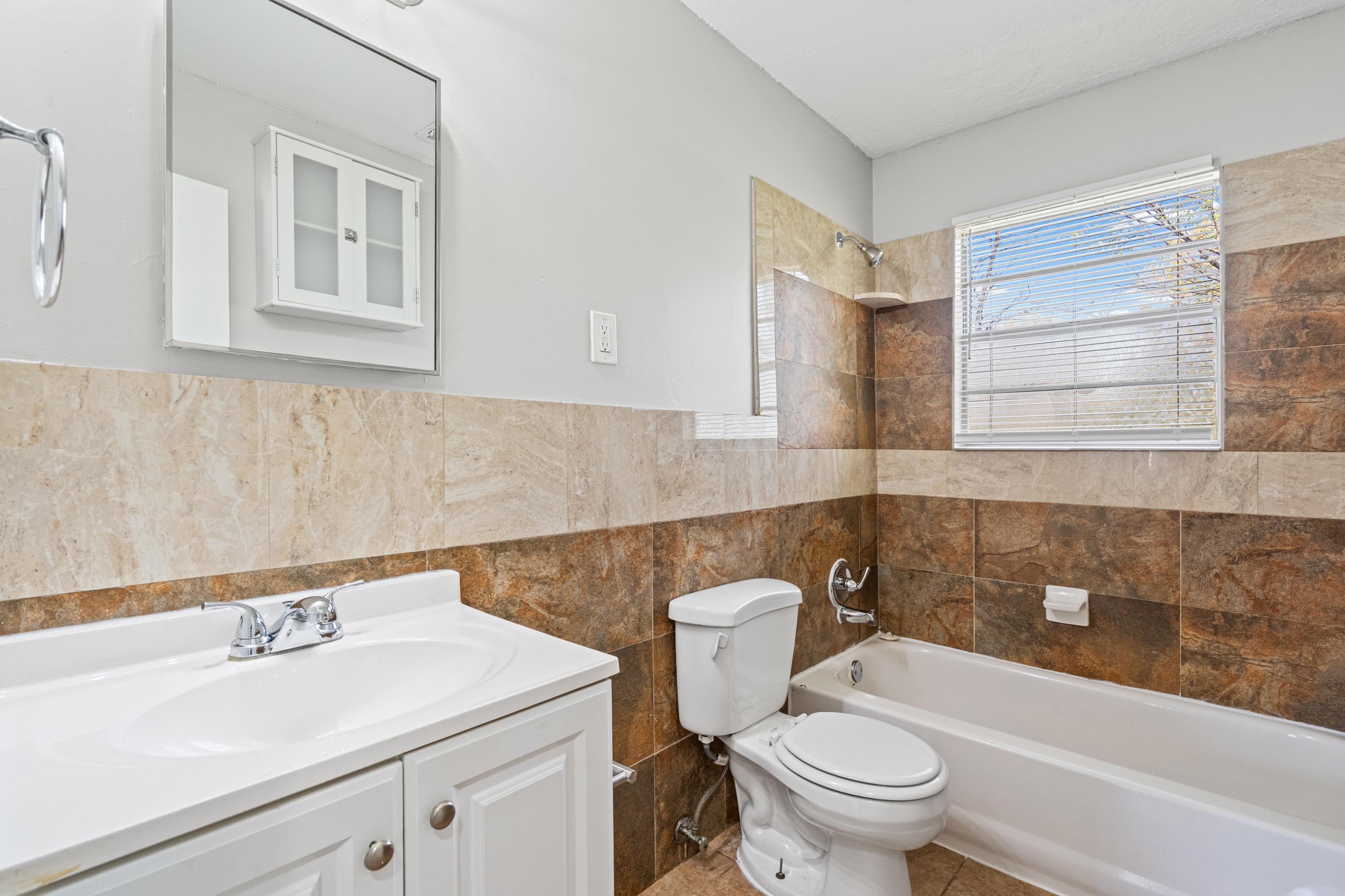 496 Greenview Cv Property Photo 10