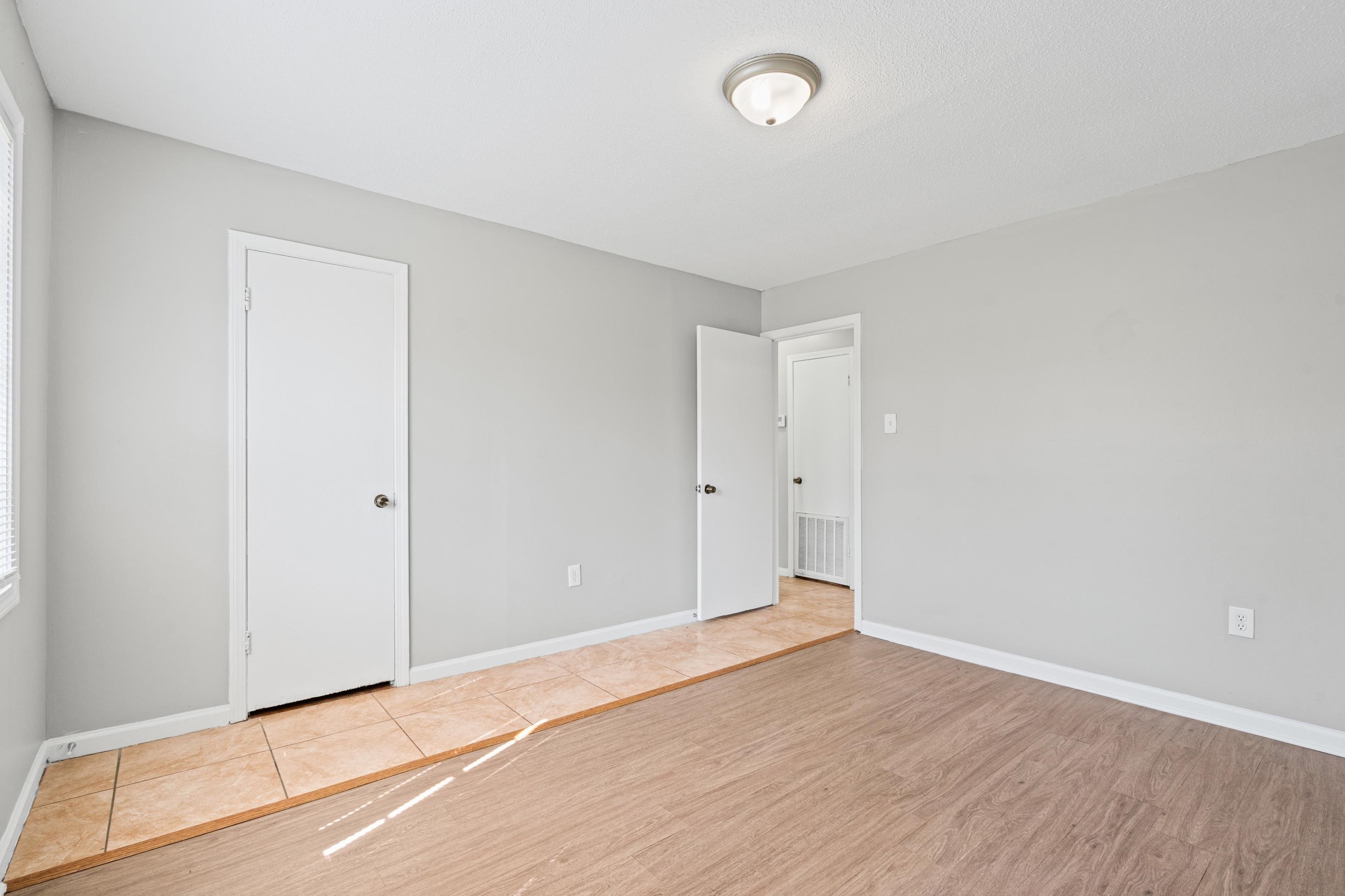 496 Greenview Cv Property Photo 16