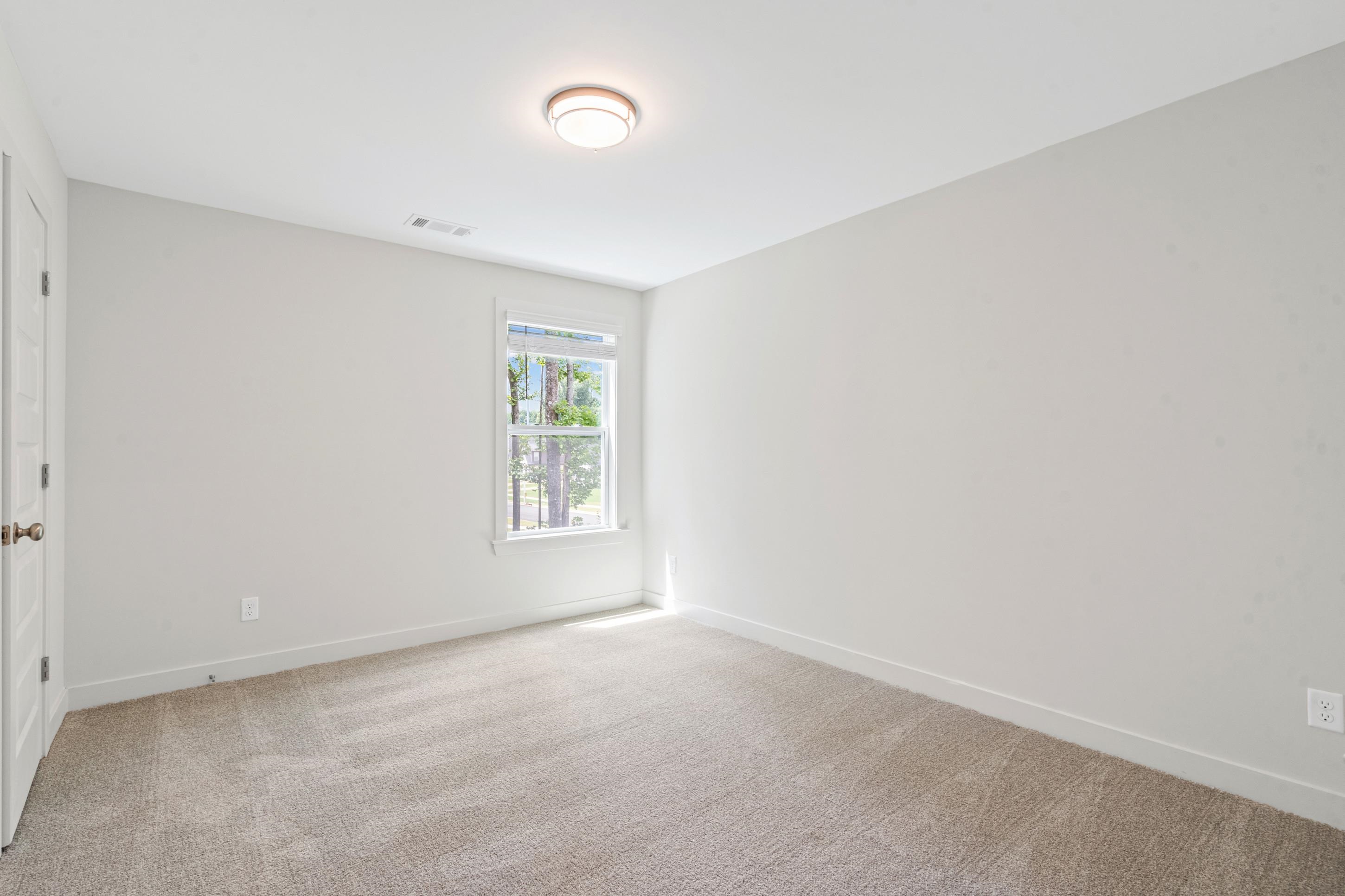 7025 Walker Farms Dr Property Photo 23