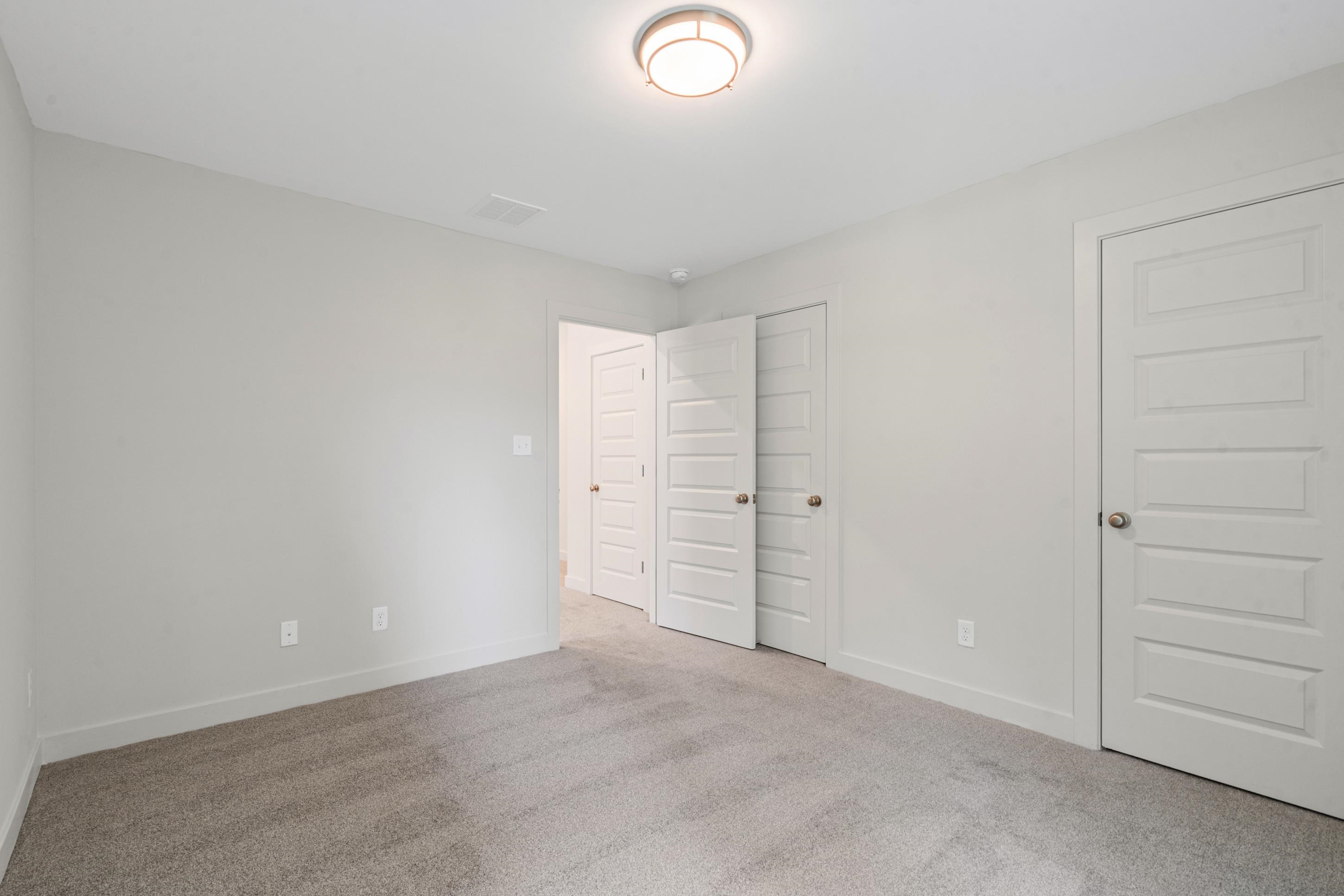 7025 Walker Farms Dr Property Photo 24