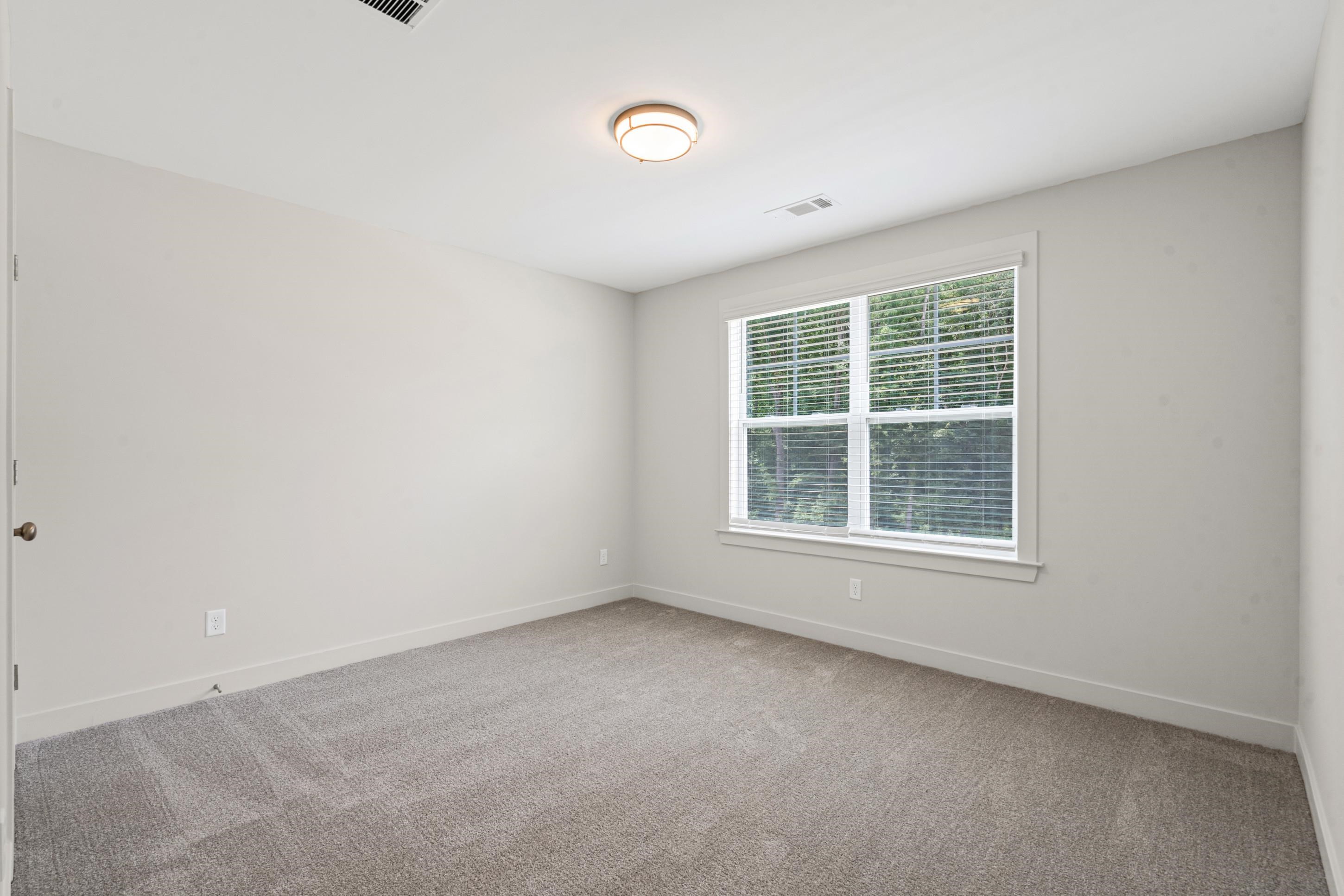 7025 Walker Farms Dr Property Photo 26